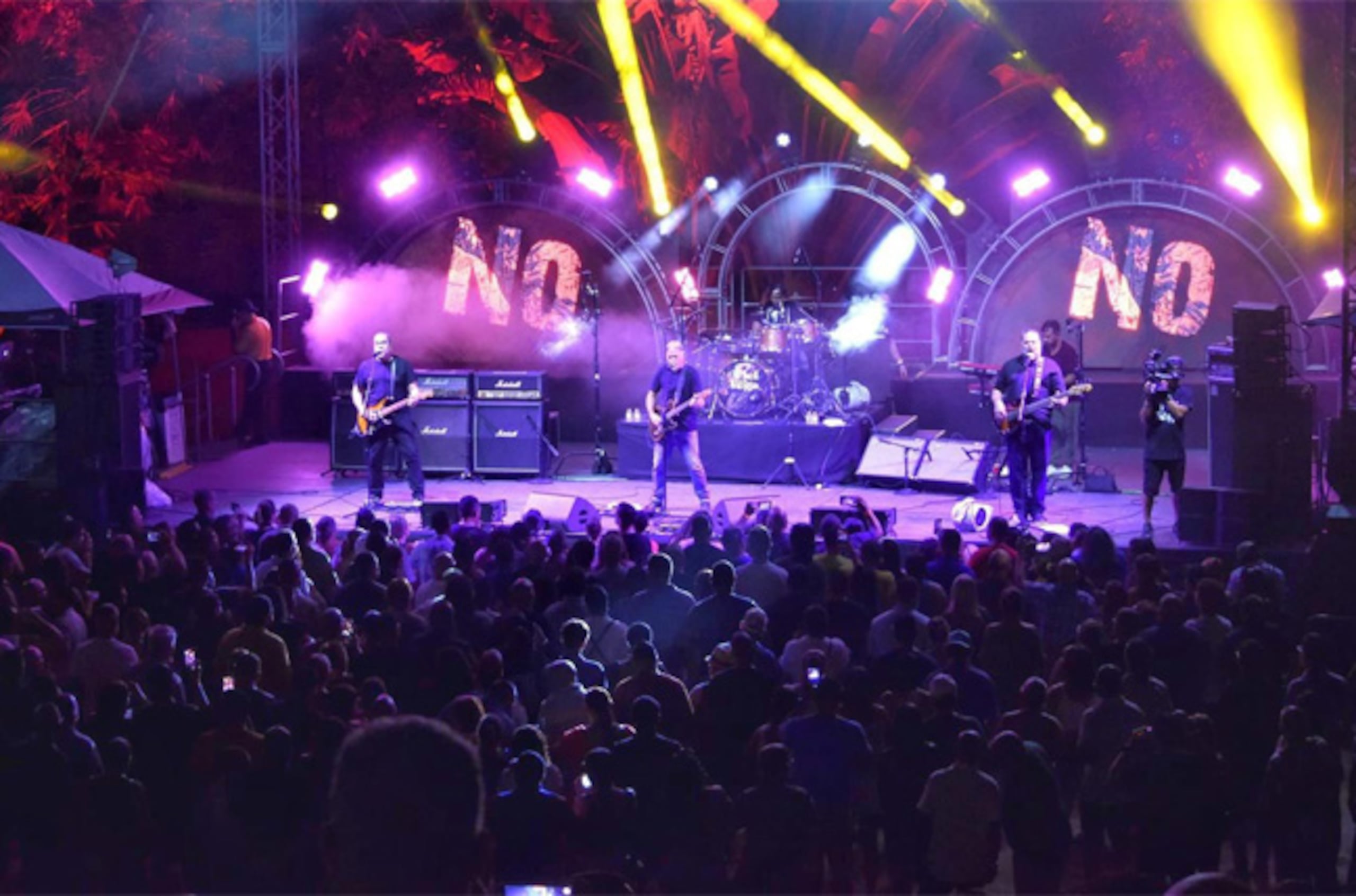El concierto fue producido por Albert Morales para Shownet Group.