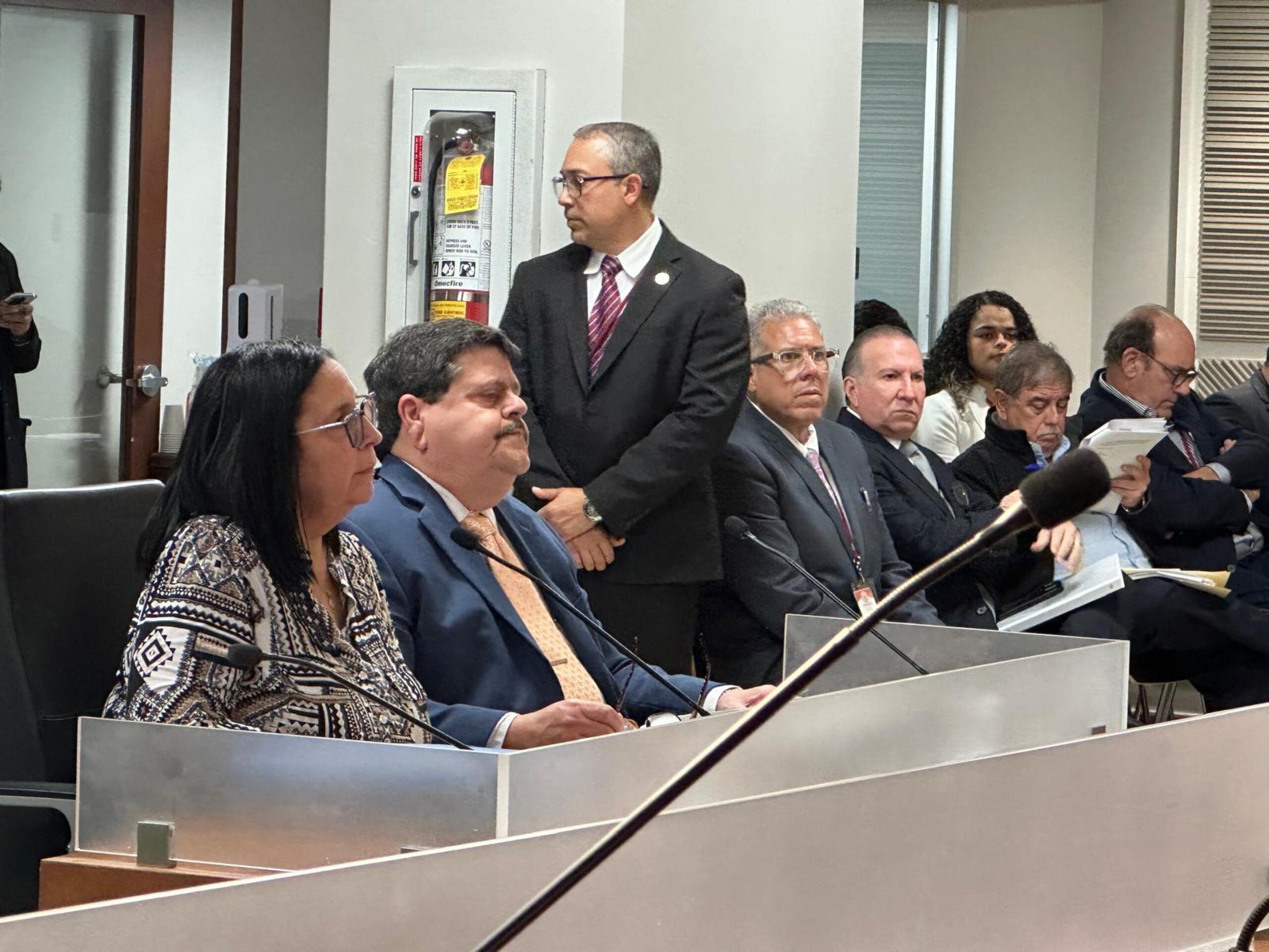 Celia Cosme, directora de Programa de Desvío del DCR, invocó su derecho a no autoincriminación para no responder preguntas de senadores.