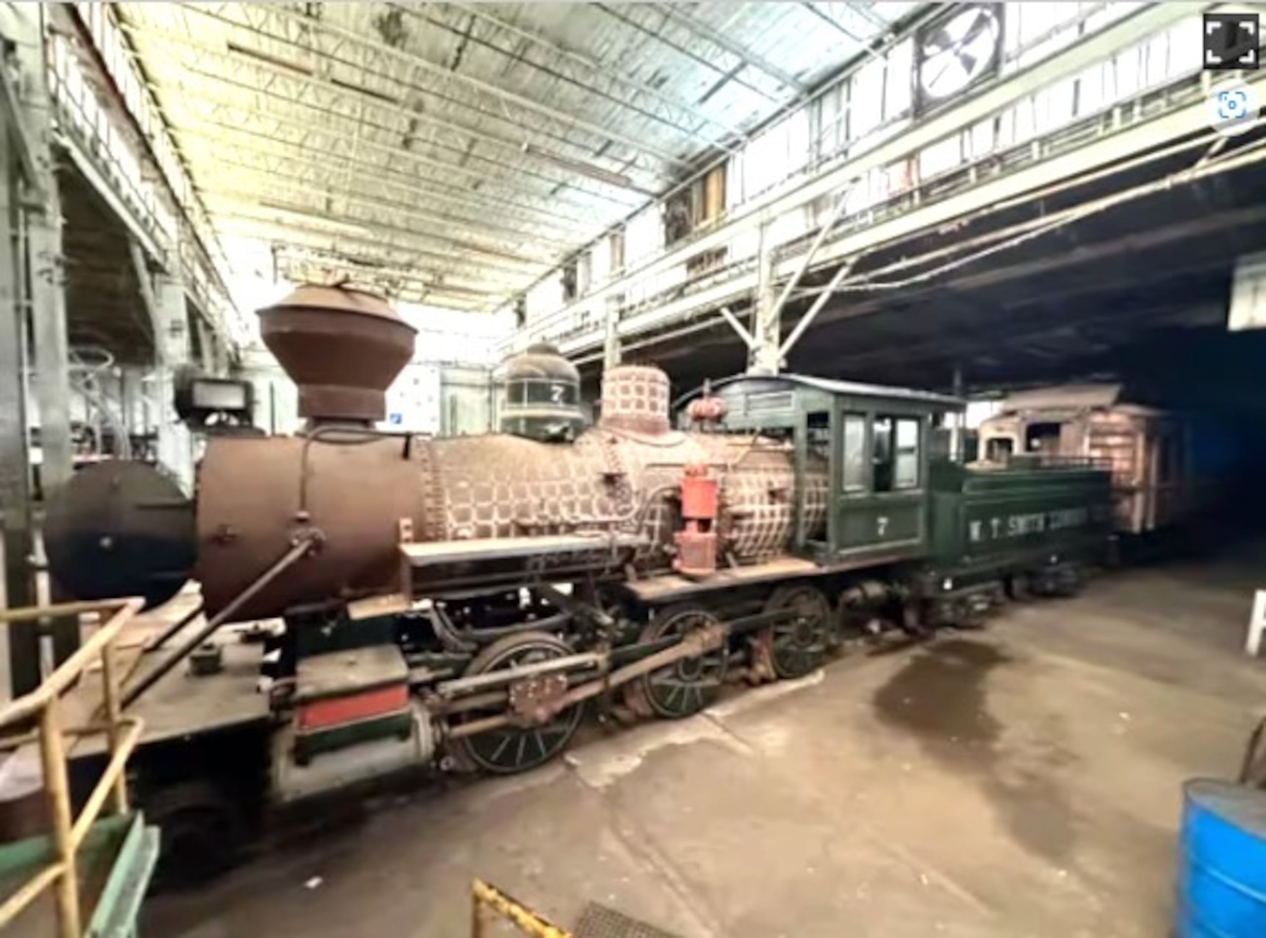 La locomotora de vapor de 1913, había sido adquirida por el padre de Kershaw, quien era un ejecutivo ferroviario y éste la había conservado.