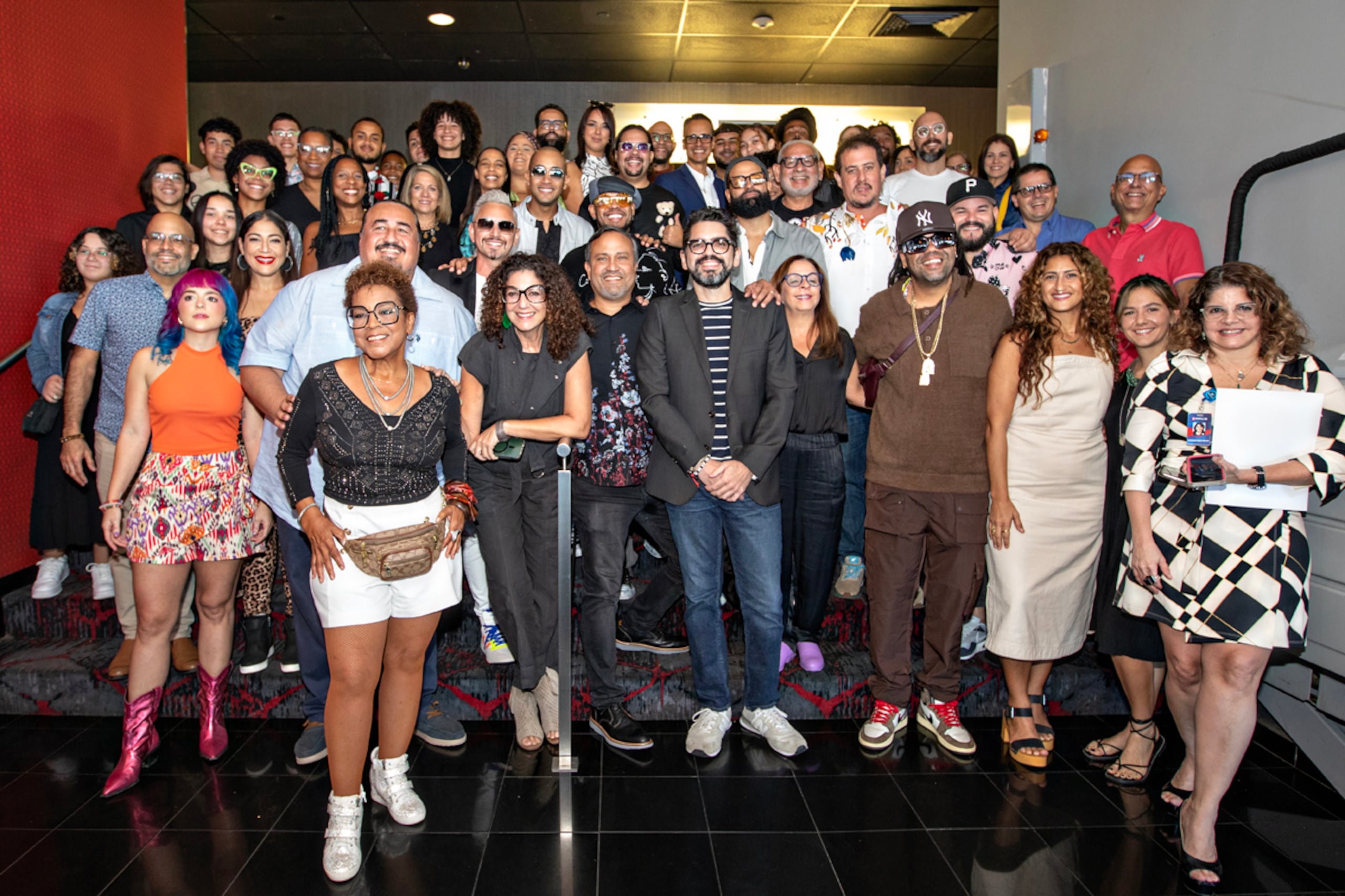 El talento que participó en el especial se reunió en la conferencia de prensa en la que se dieron detalles de la transmisión de "Salsa, sabor y evolución".