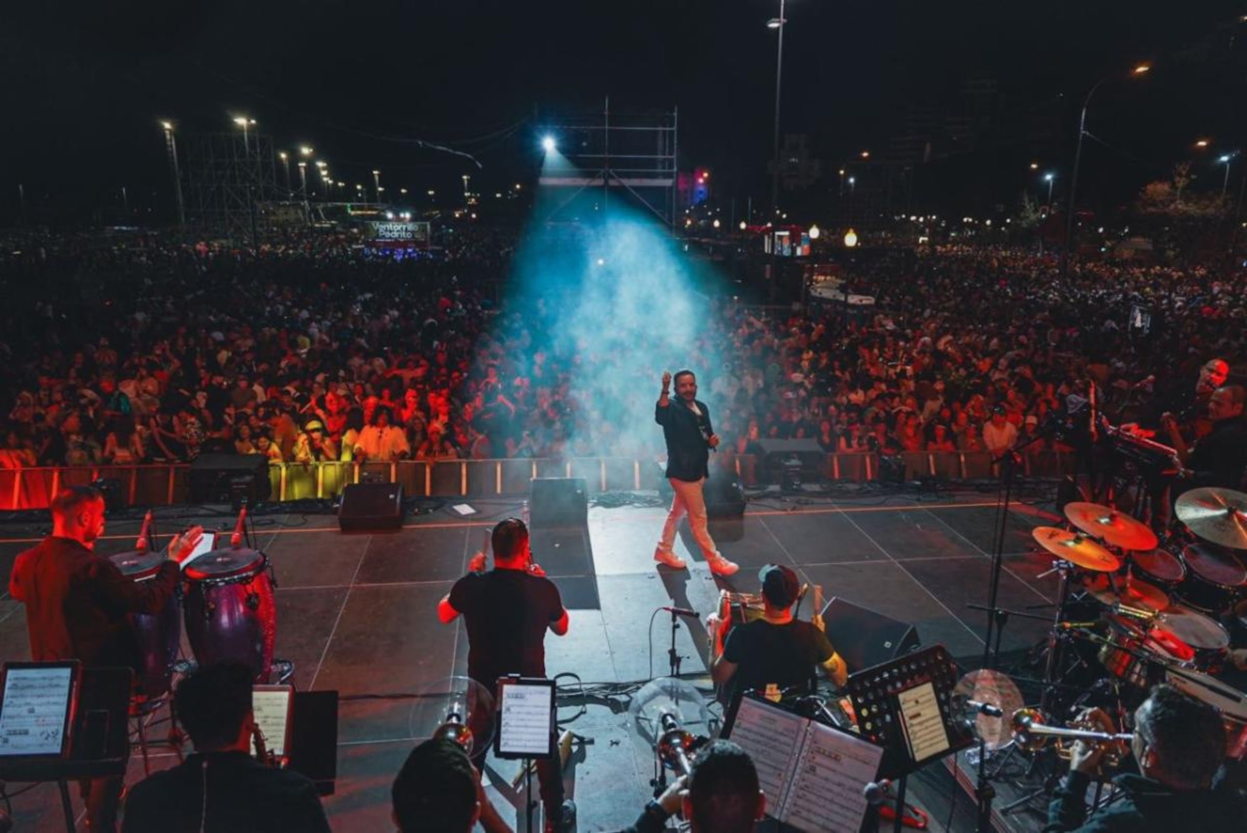 Fue el encargado de poner fin a las jornadas musicales de los dos carnavales más importantes de las islas.