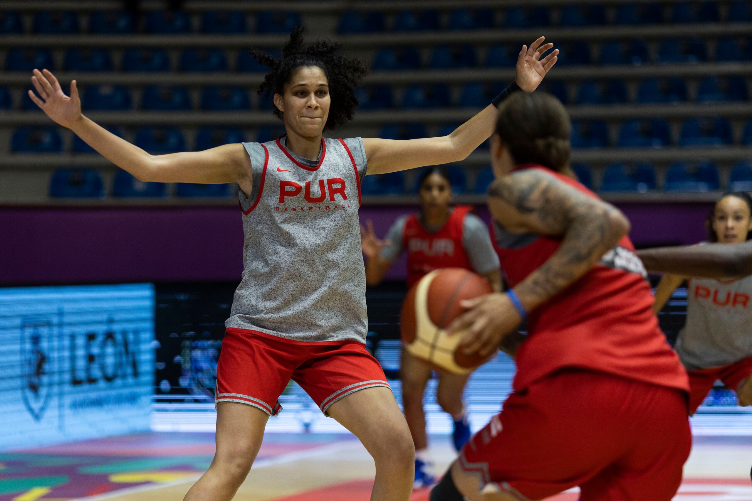 Isalys Quiñones se unió al grupo para la AmeriCup.