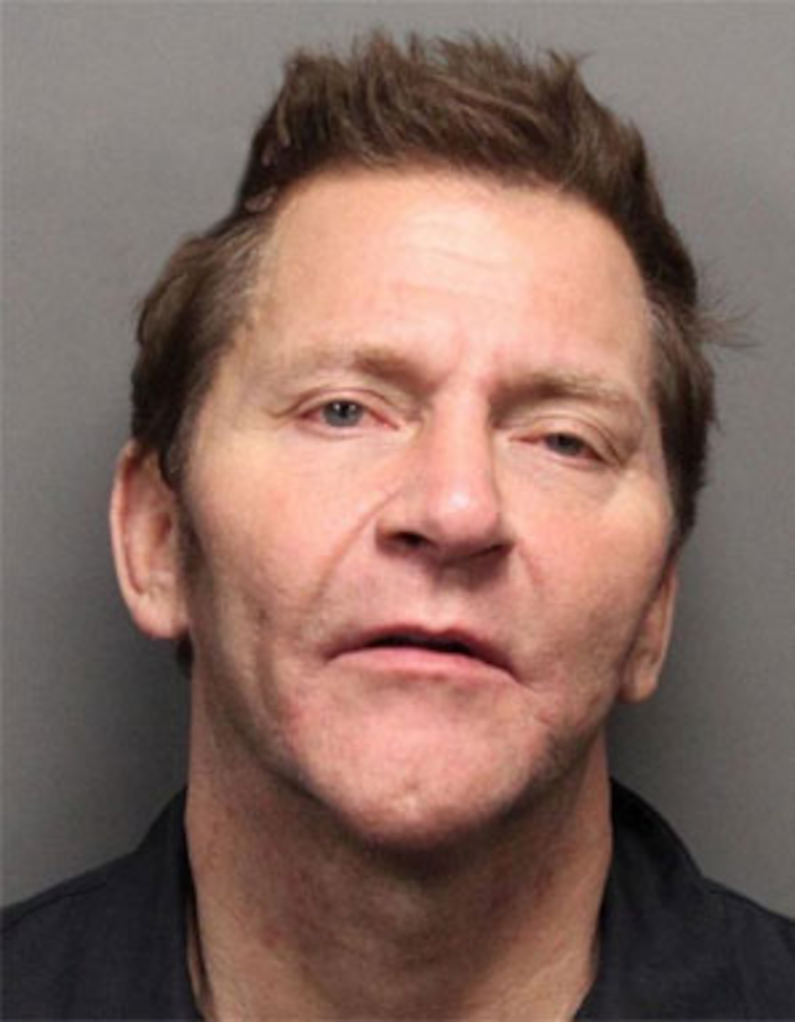 Scott Thorson, de 54 años, reconoció en prisión que es un drogadicto e insistió que está determinado a mantenerse sobrio y evitar cumplir 20 años en prisión por los cargos de robo en domicilio y robo de identidad por los que fue sentenciado. (AP)