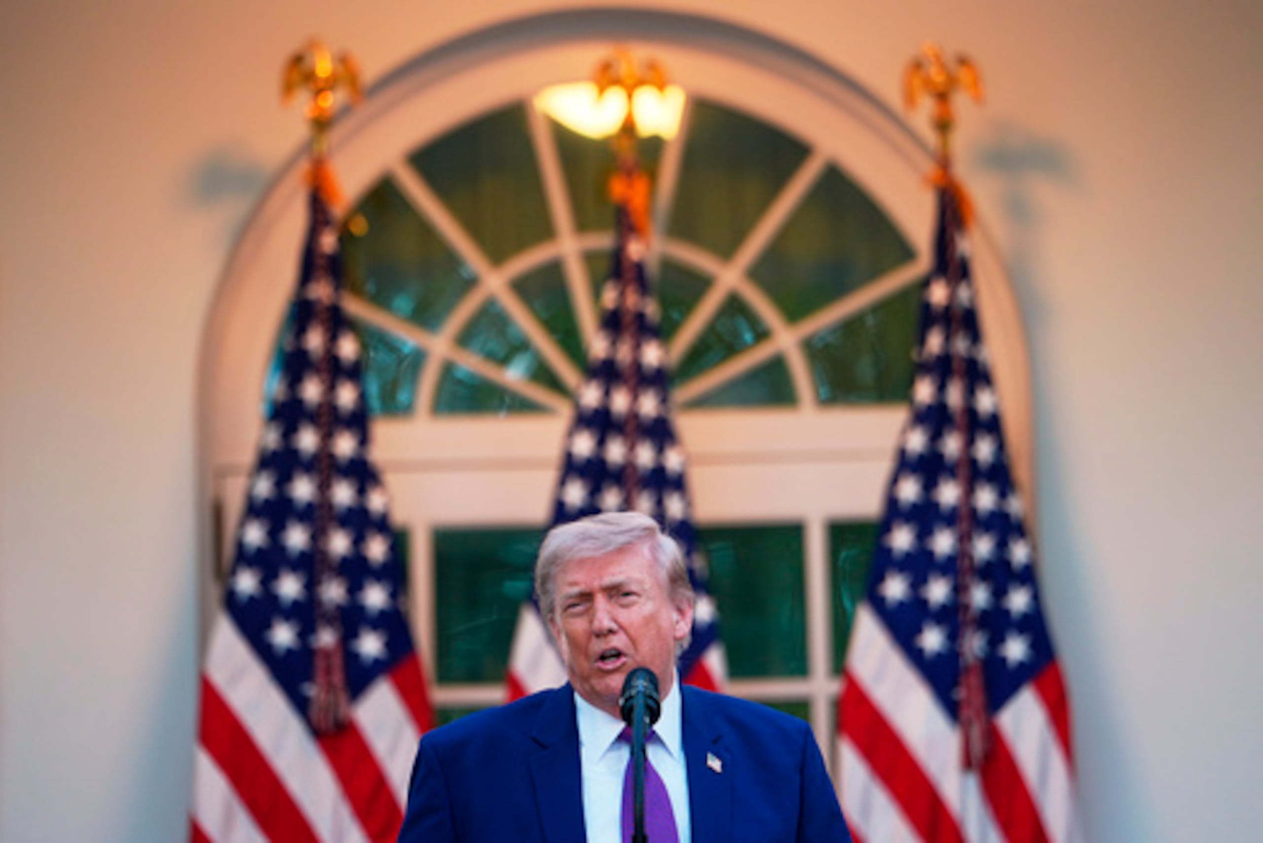 Esta querella se suma a otra que presentó el presidente en enero pasado, de igual forma en Florida, por 5,000 millones de dólares contra el mayor banco del país, JPMorgan Chase.