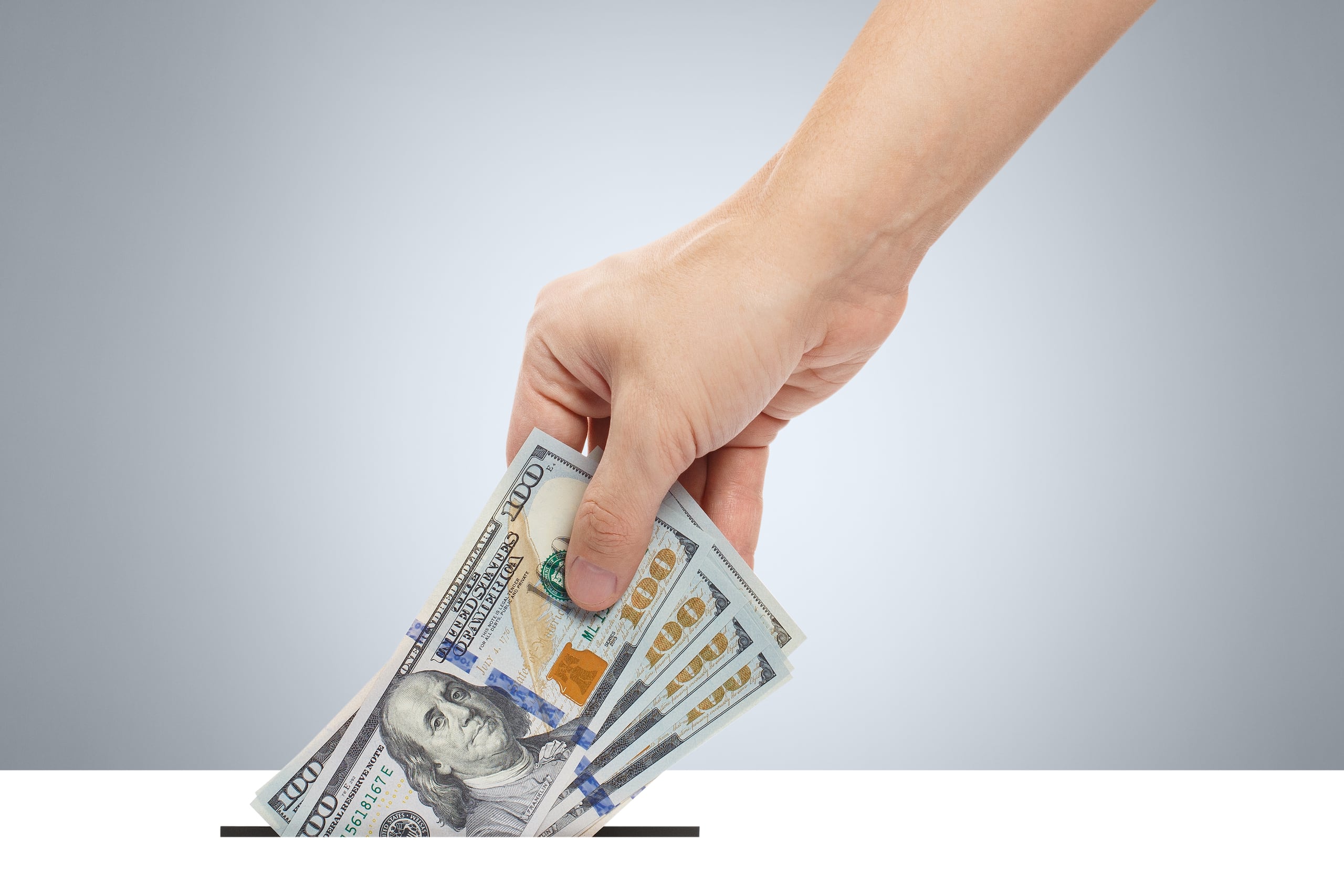 Vas a comenzar guardando $1 la primera semana del año.