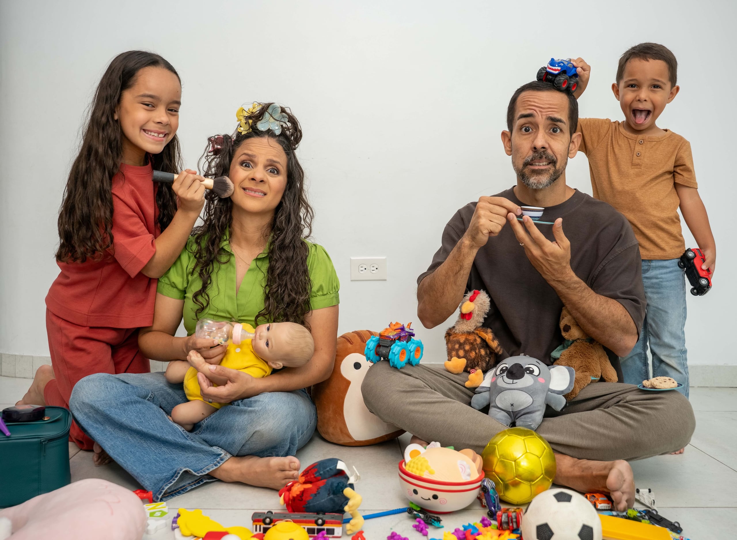 La familia llevará sus ocurrencias y otras sorpresas a una puesta de escena llena de humor limpio y muchas enseñanzas.