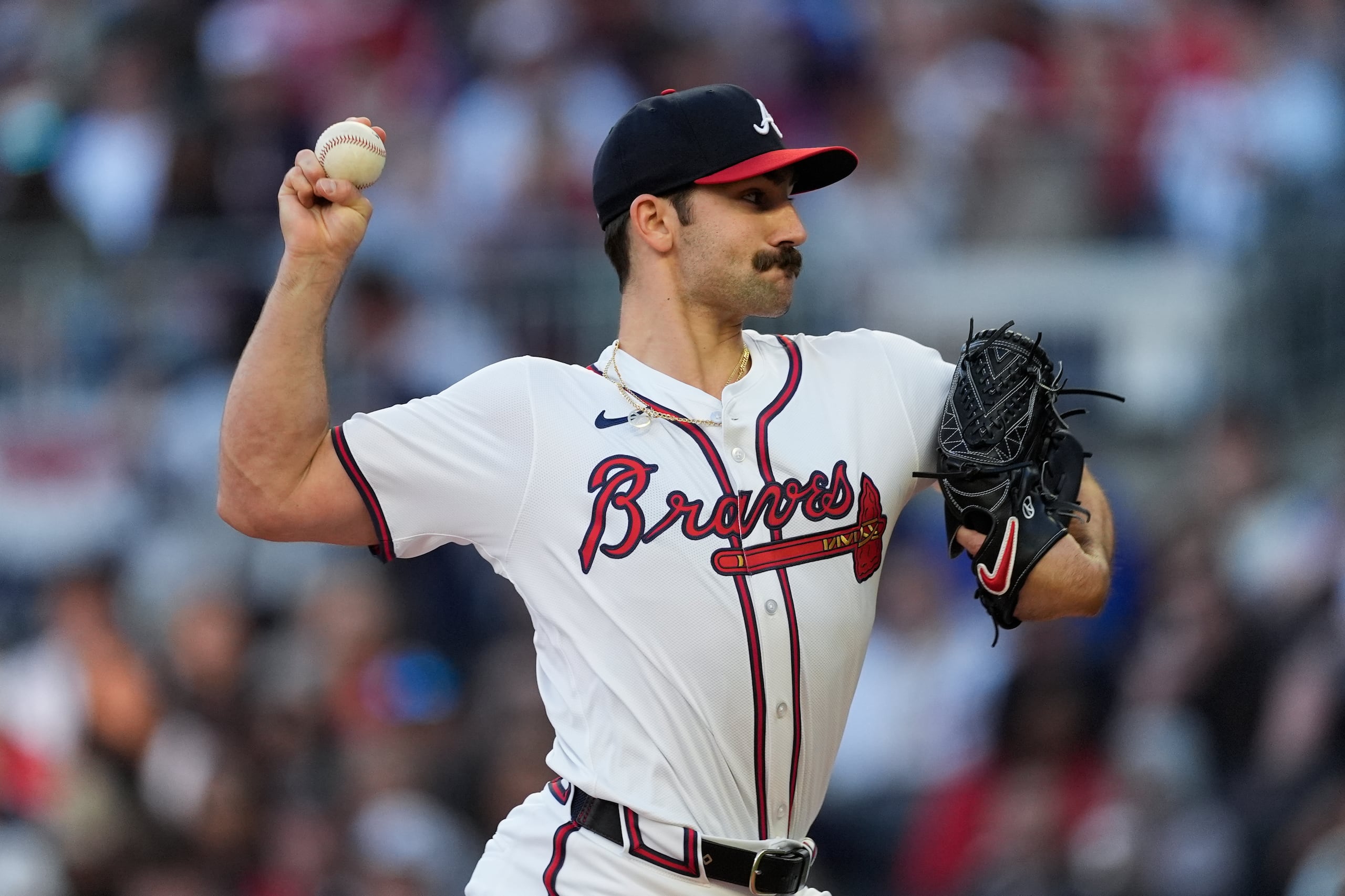 Spencer Strider, de los Braves, es uno de los afectados al inicio de la temporada.
