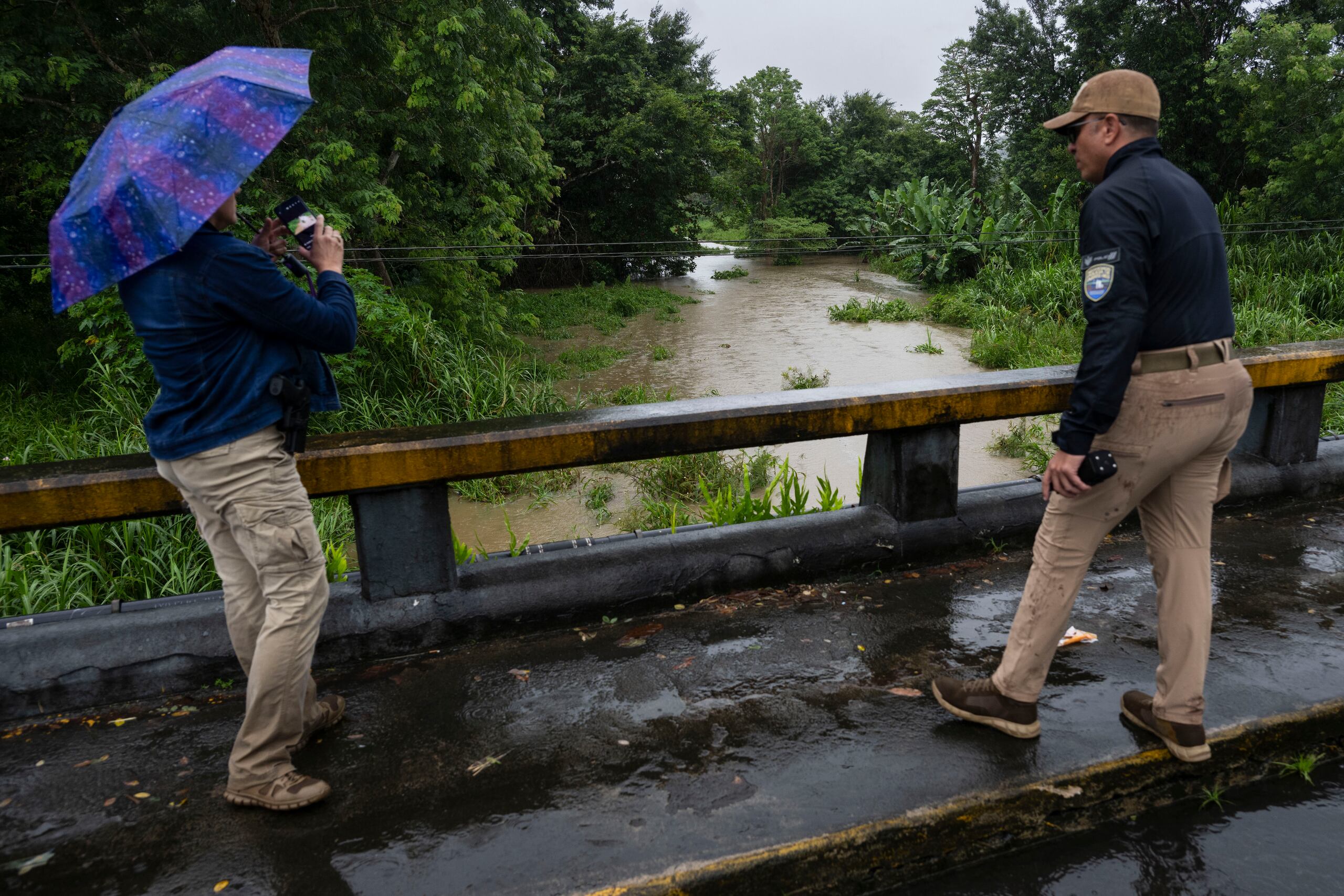 Recorrido por el municipio de Toa Baja durante el paso de la tormenta tropical Ernesto.