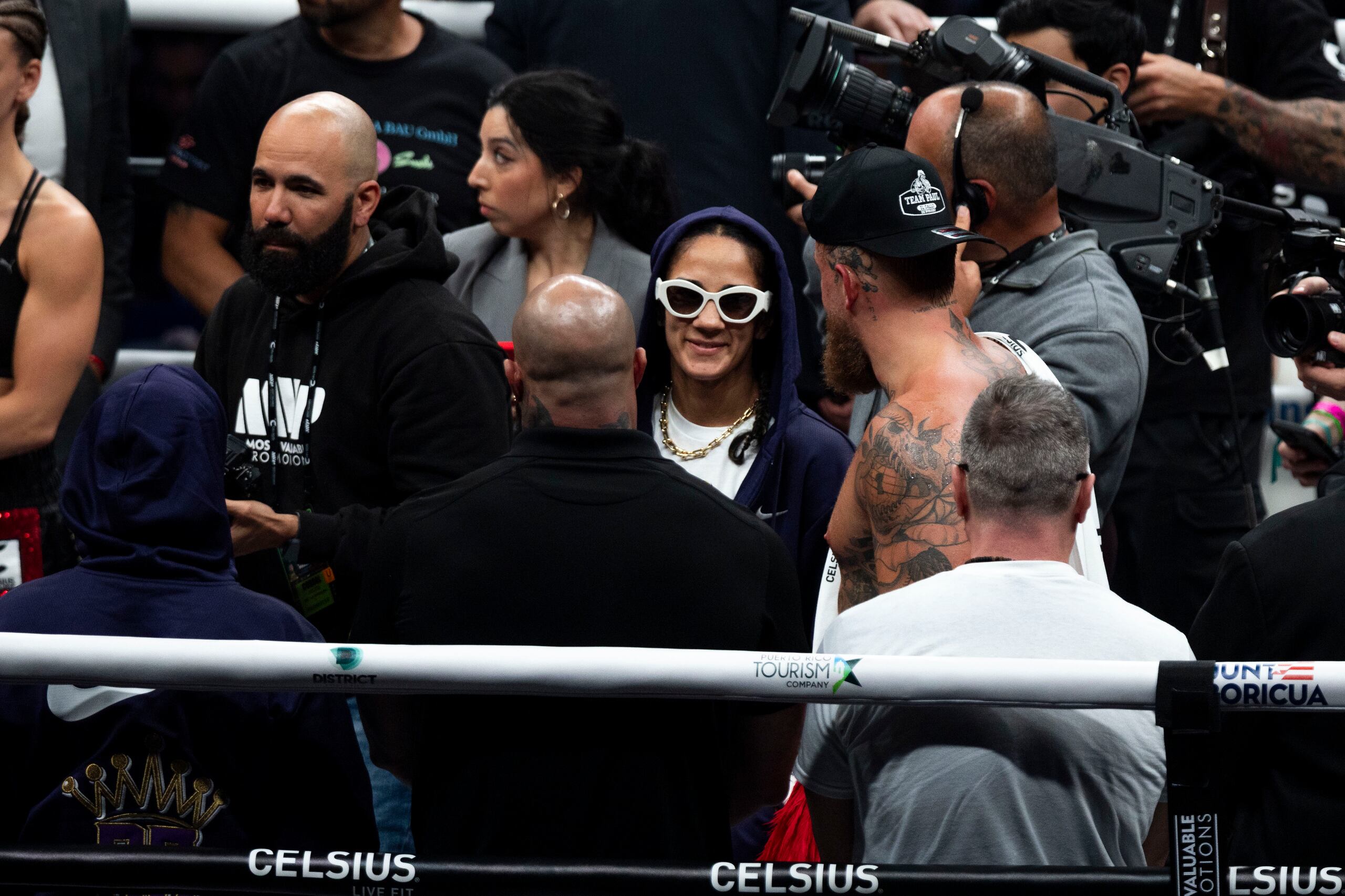 El médico de la Comisión de Boxeo de Puerto Rico examinó a Amanda Serrano el viernes en la mañana, cuando se celebró el pesaje, y el sábado en la noche, horas antes de la eventualmente cancelada pelea.