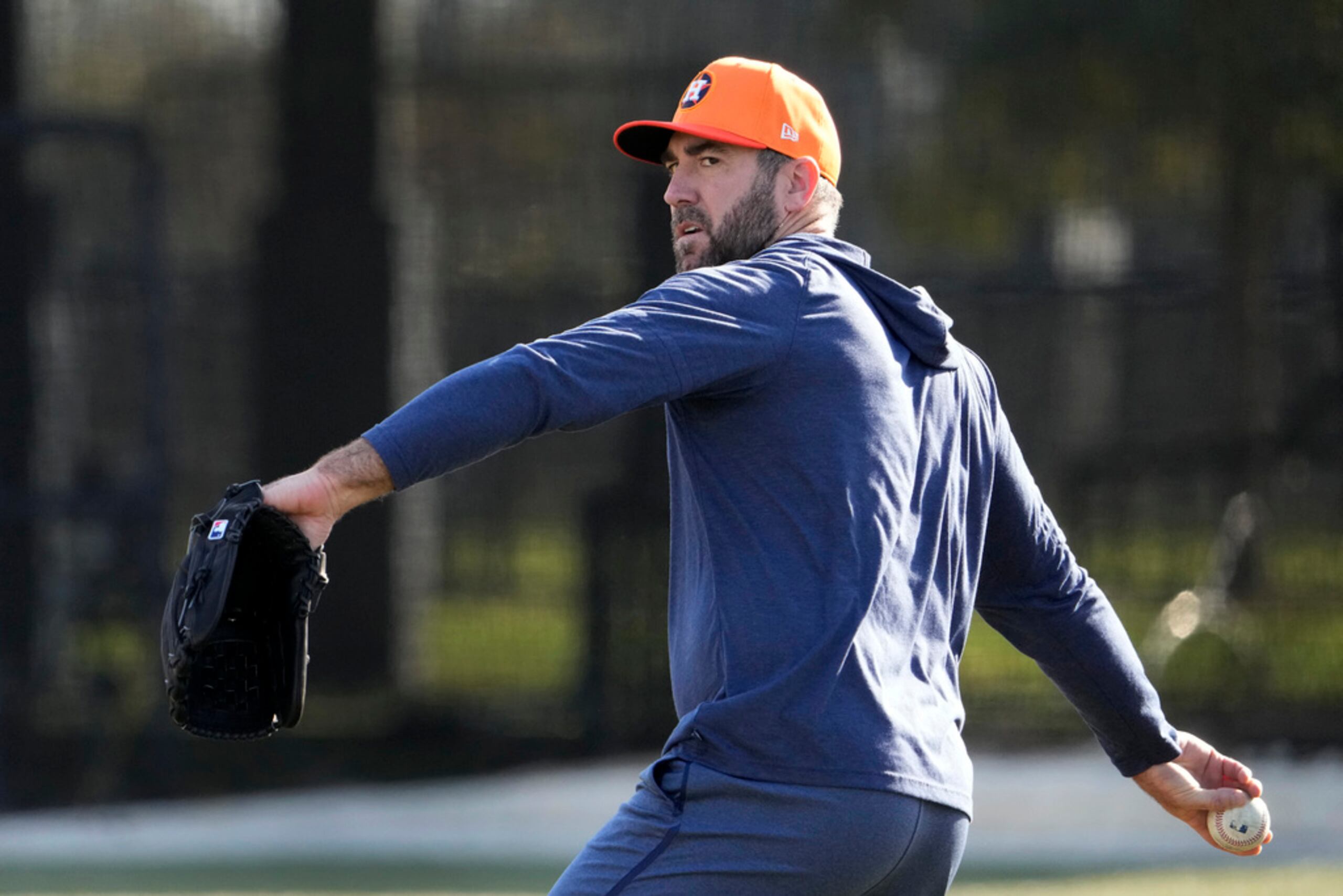 Justin Verlander Permitió siete imparables y seis carreras, cinco limpias, en cuatro entradas contra Frisco el sábado.