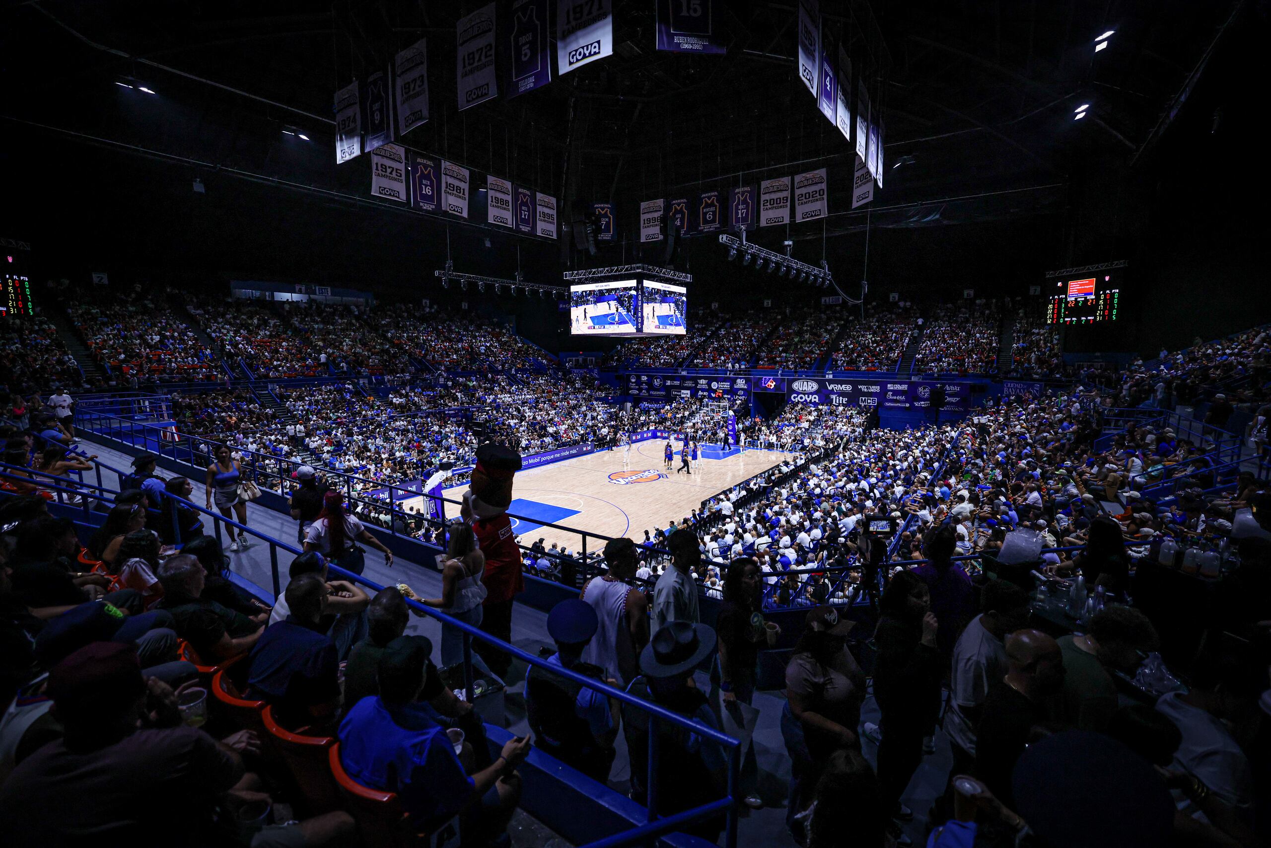 El Coliseo Rubén Rodríguez durante el séptimo juego de la final de la Conferencia A del BSN.
