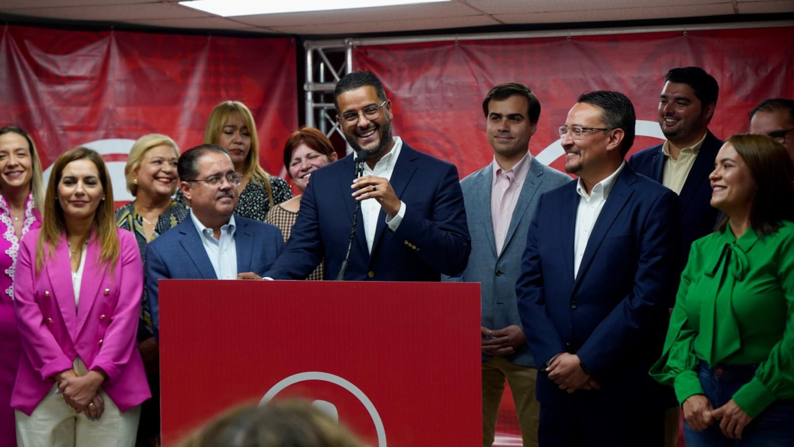 “A cuatro meses de las elecciones necesitamos todo nuestro equipo enfocado en las prioridades necesarias para ganar la elección”, dijo Jesús Manuel Ortiz durante una conferencia de prensa celebrada en la sede de la colectividad, en Puerta de Tierra.