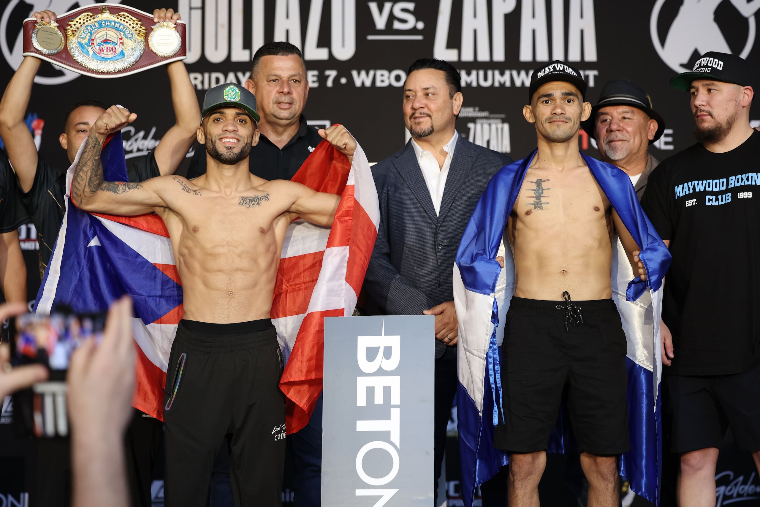 Mientras el puertorriqueño marcó 104.7 libras, el retador hizo 104.2.