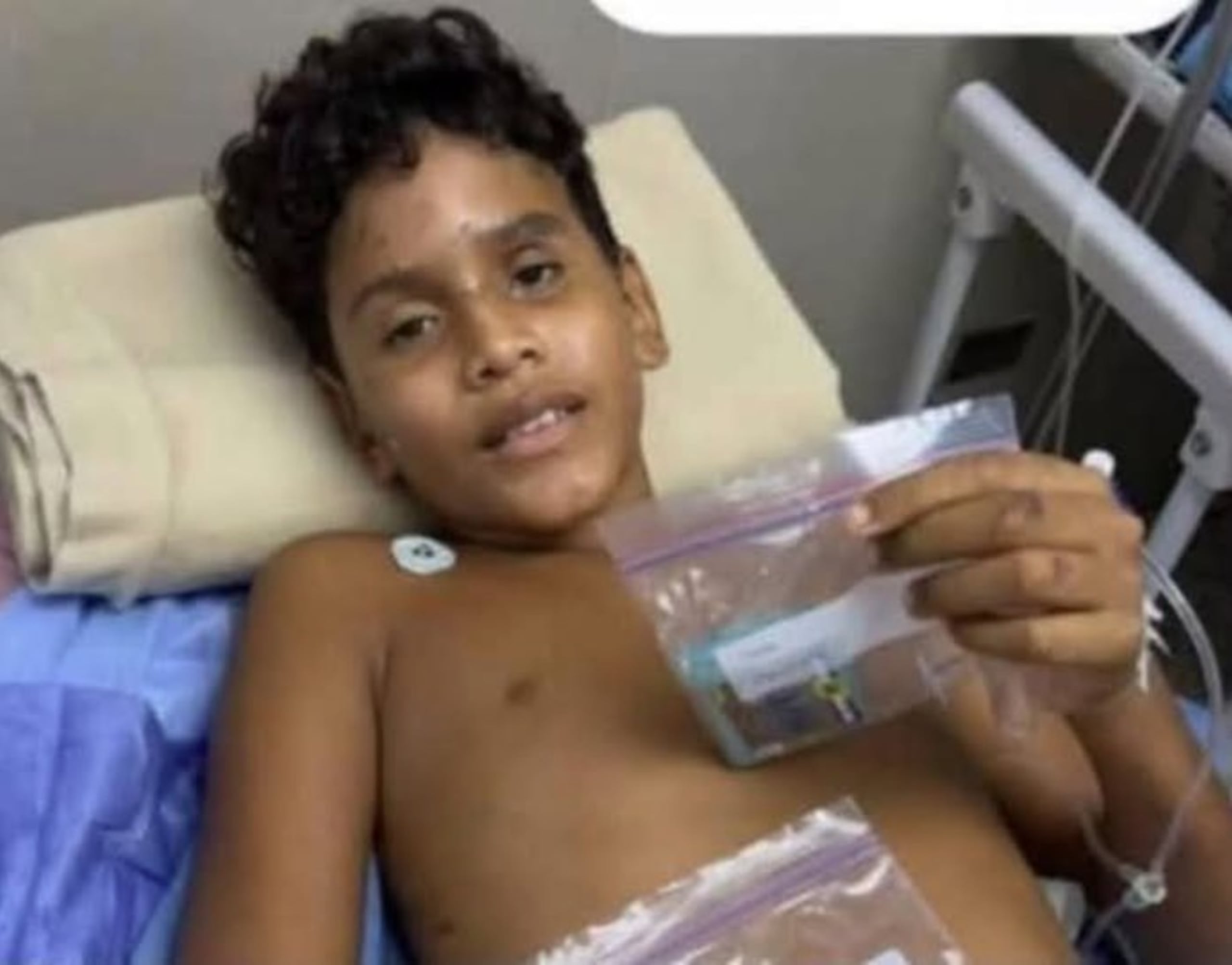 Luego que un usuario subiera la foto de Andrés desde su cama en el hospital a las redes con el mensaje de que deseaba conseguir la estampita de su ídolo, Cristiano Ronaldo, se produjo el mensaje del jugador para él.