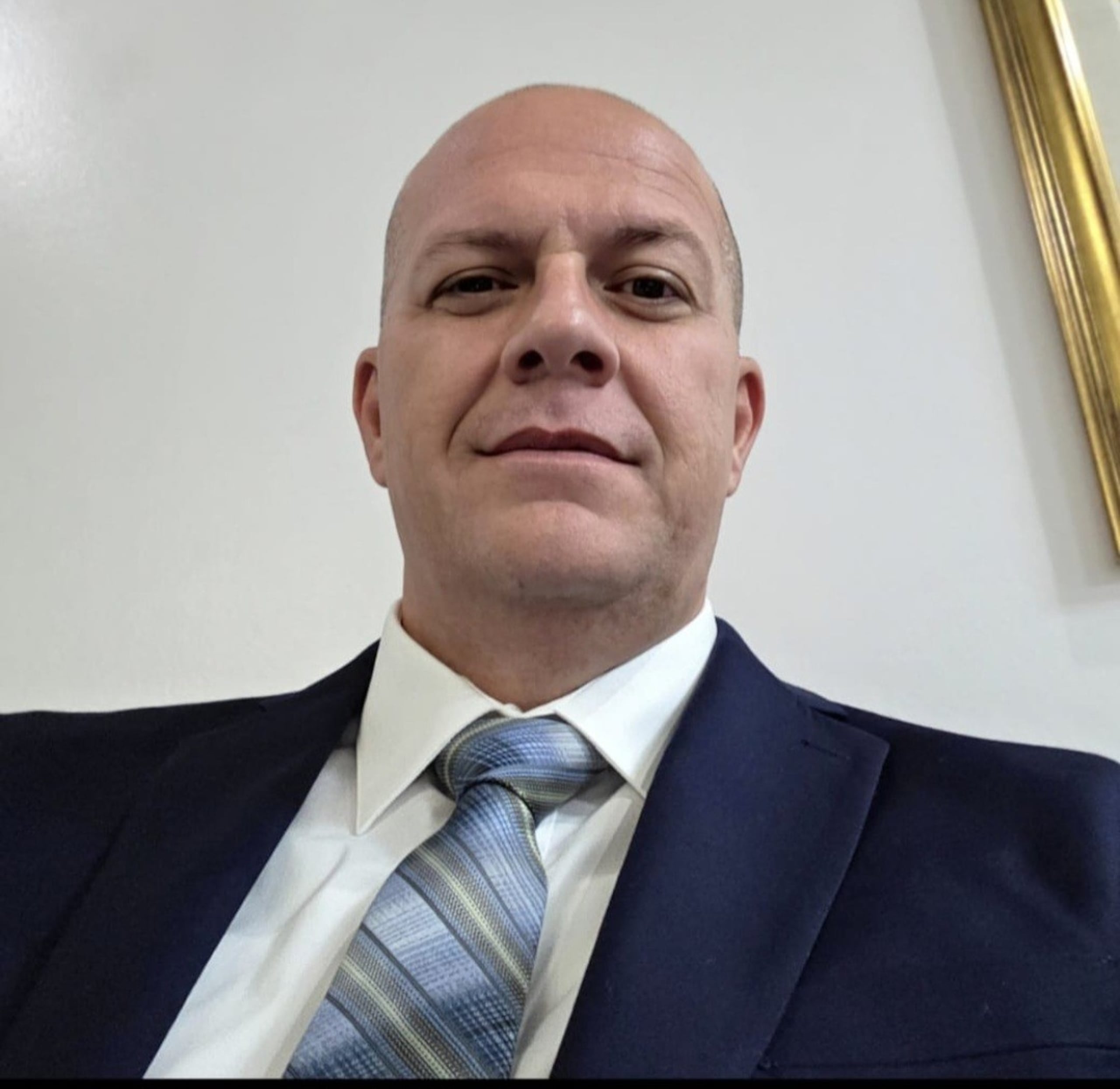 El presidente de la Asociación Policías Unidos Luchando (APUL), Gabriel Hernández Ramos, rechazó el proyecto que aumentaría edad de retiro a 66 años.