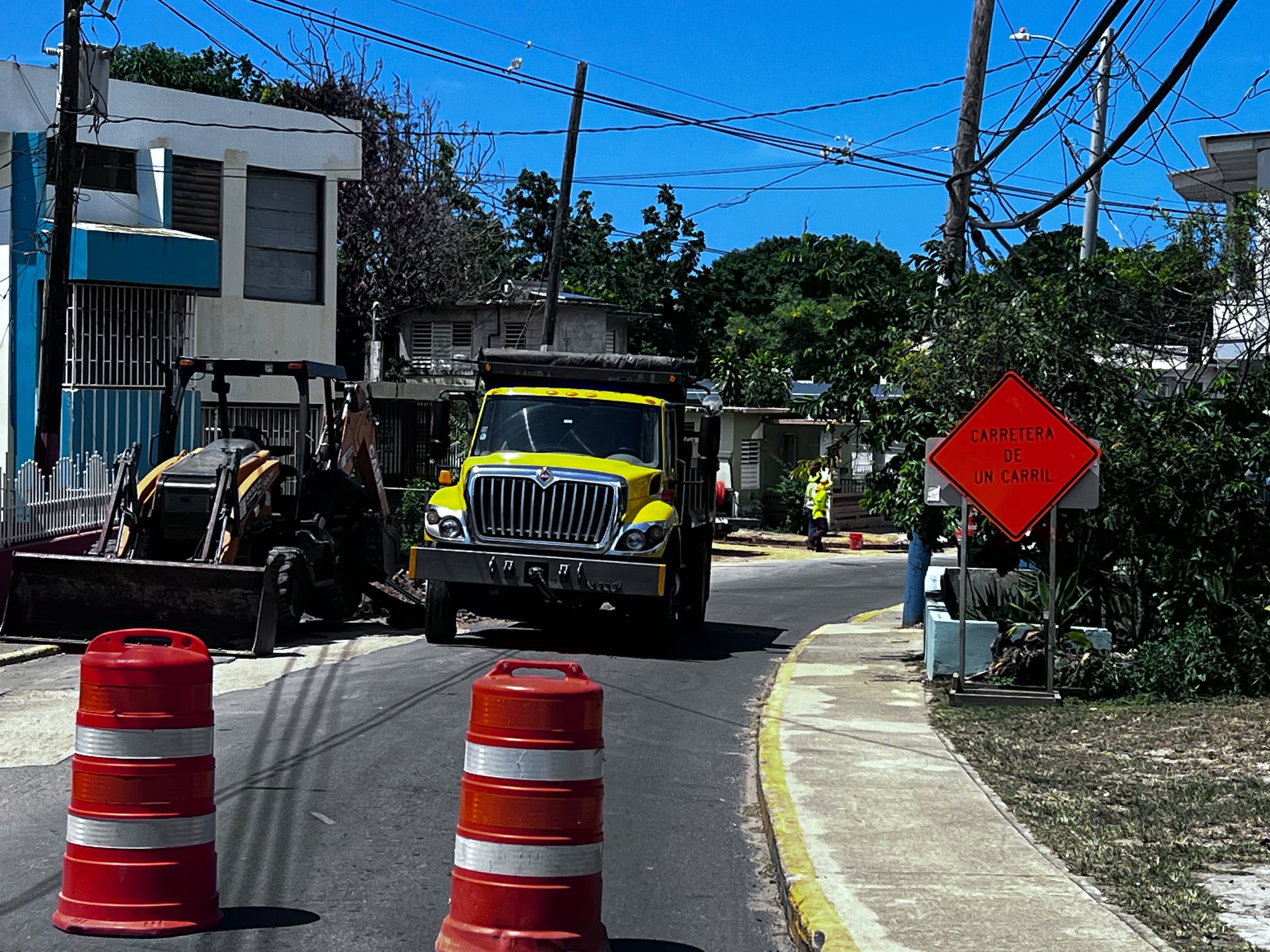 El constante cierre de carreteras debido a trabajos de construcción que se realizan en diferentes partes del municipio, preocupa a los camuyanos, ya que altera su rutina diaria.