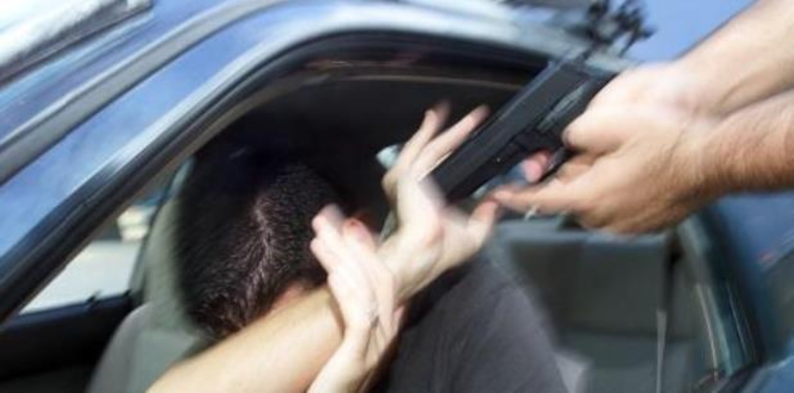 Según la perjudicada, un pistolero se le acercó y bajo amenaza le hurtó su automóvil marca Mazda 3, blanco, del 2014. (archivo)