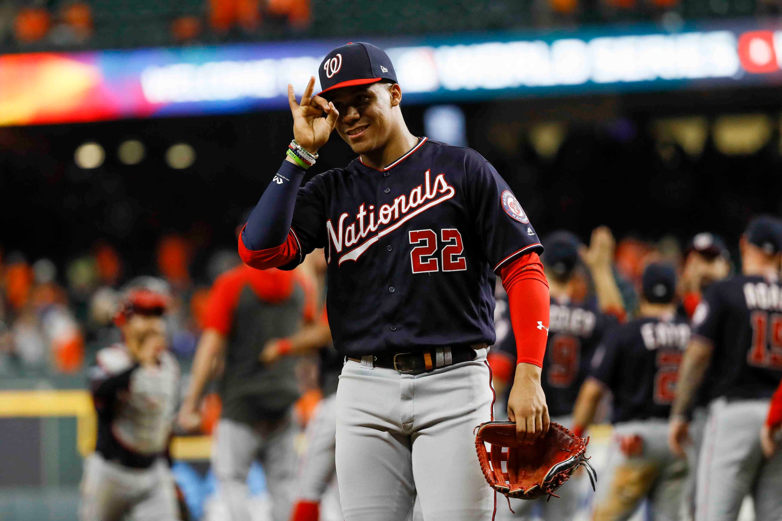Juan Soto, el jardinero y bateador zurdo de los Nationals de Washington, batea .571 en la Serie Mundial, con un porcentaje en base de .667. Tres de sus cuatro imparables han sido extrabases. (AP / Matt Slocum)
