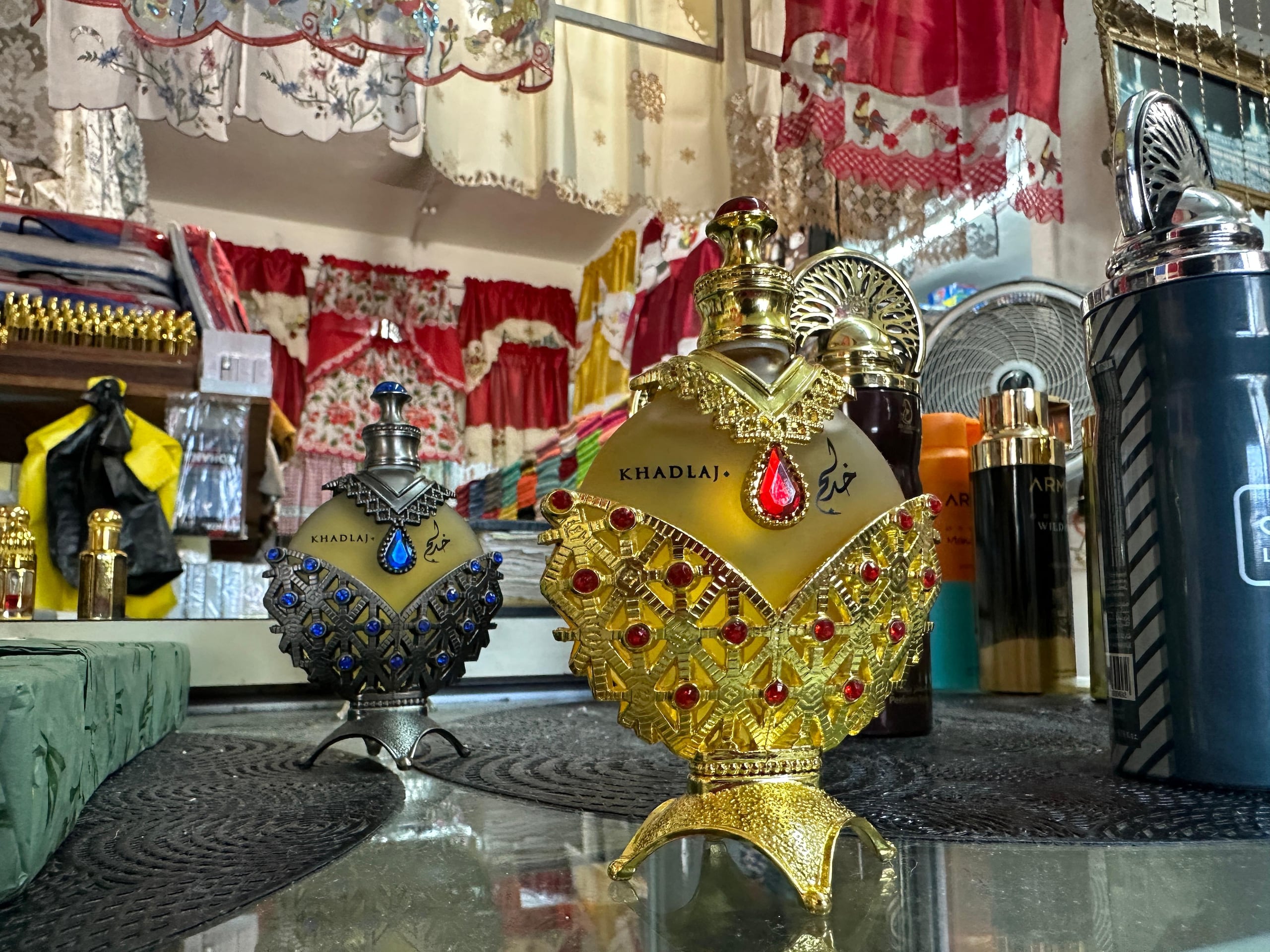 Los perfumes árabes son naturalmente fragrancias que provienen mayormente de los Emiratos Árabes Únidos.