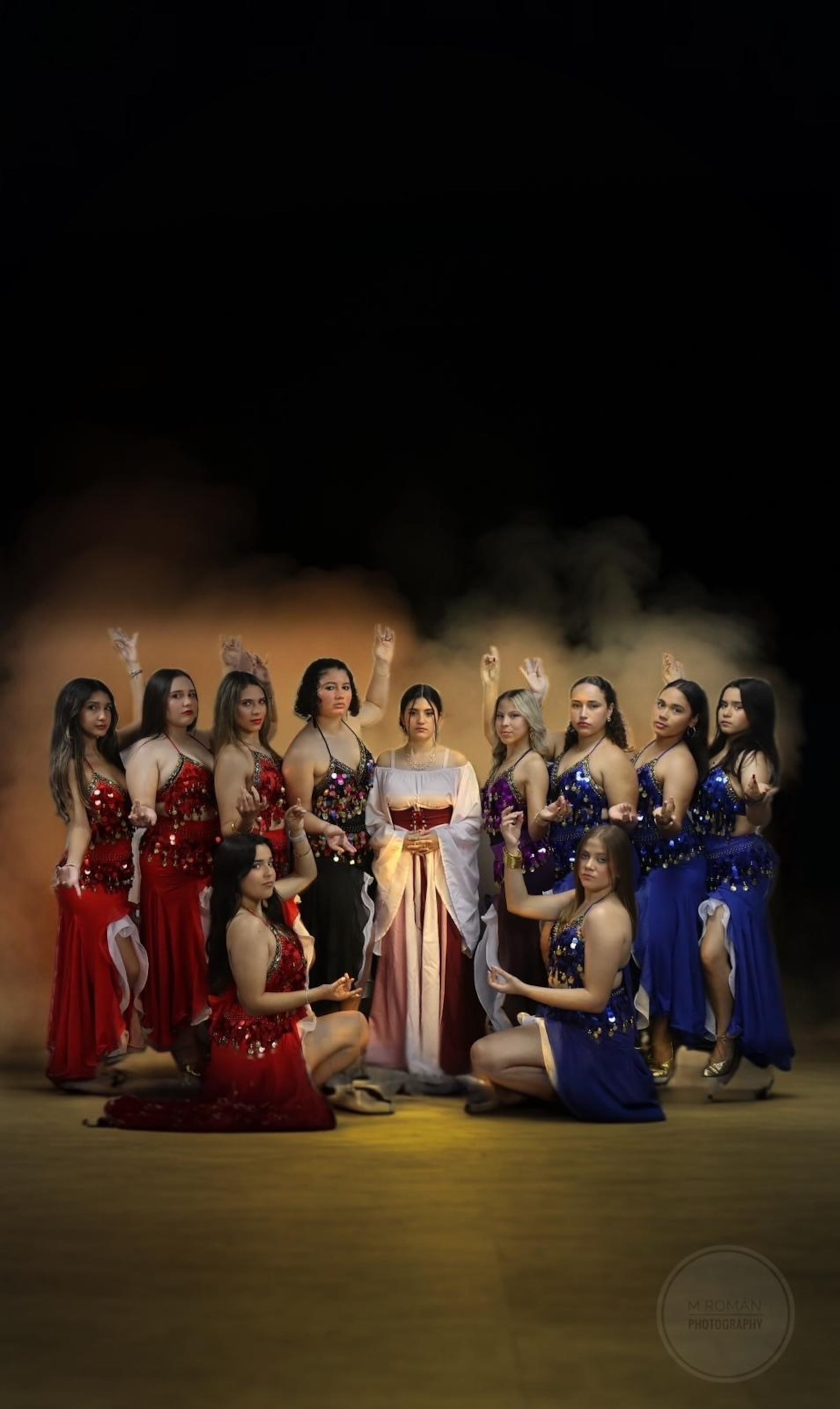 Algunas de las bailarinas de la obra musical.