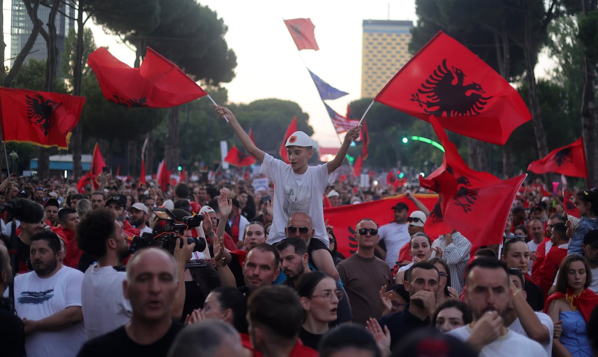Protests continue in Albania for the construction of a complex linked to the Trump family