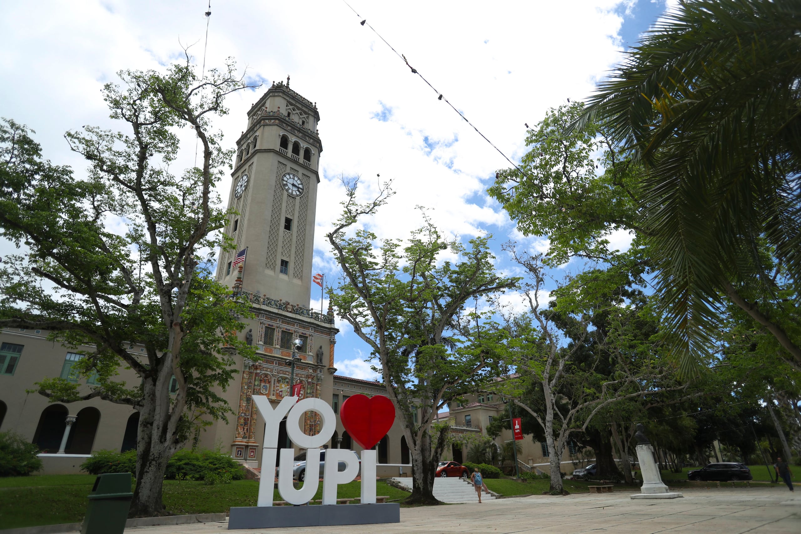 El registro de propiedades inmuebles de la UPR está limitado, entre otras cosas, debido a que no tienen medio de identificar las propiedades que quedan sin herederos.