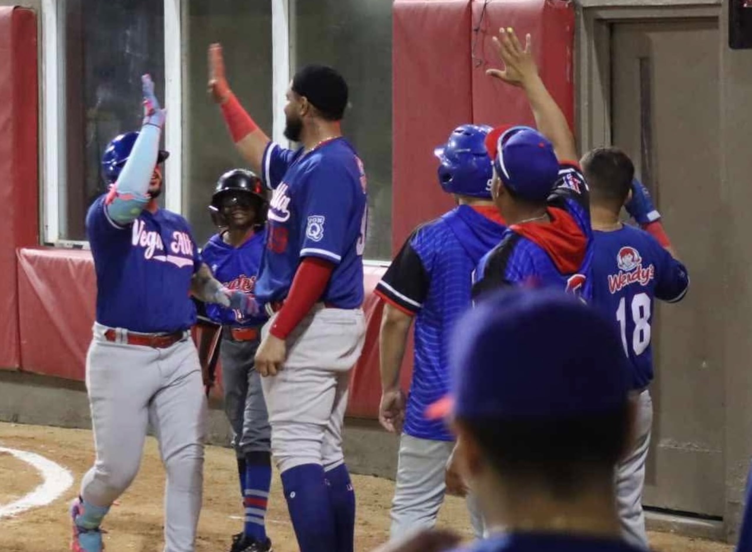 Los Maceteros abren bien su campaña.