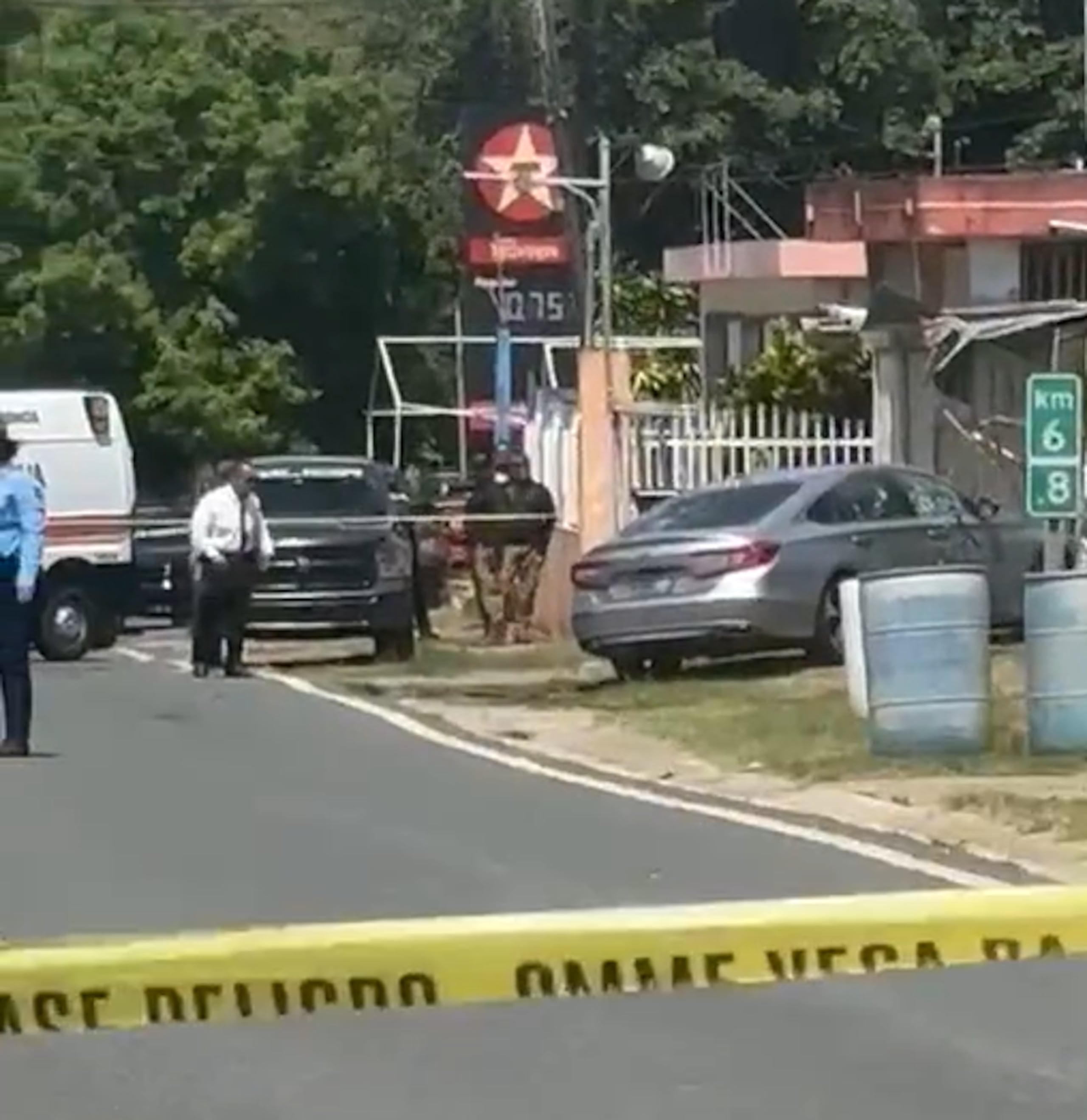 Agentes adscritos al Cuerpo de Investigaciones Criminales de Vega Baja investigan los hechos.