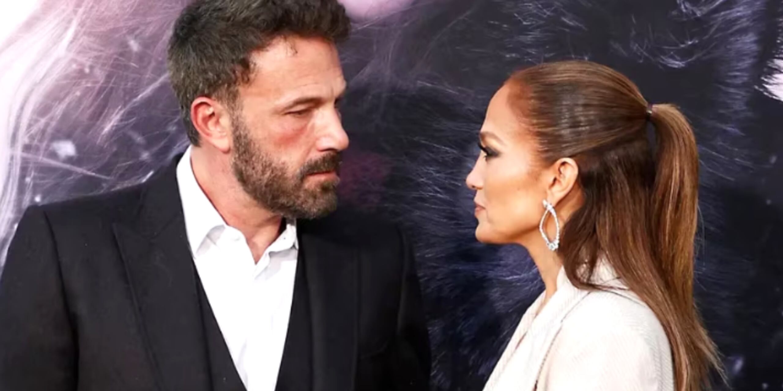 Se alega que Affleck consideró como insultante y peligroso el proyecto de bebidas alcohólicas de JLo, y como una afrenta personal a su  problema de alcoholismo la campaña publicitaria que proclamaba el tomar como algo para relajarse y soltarse.