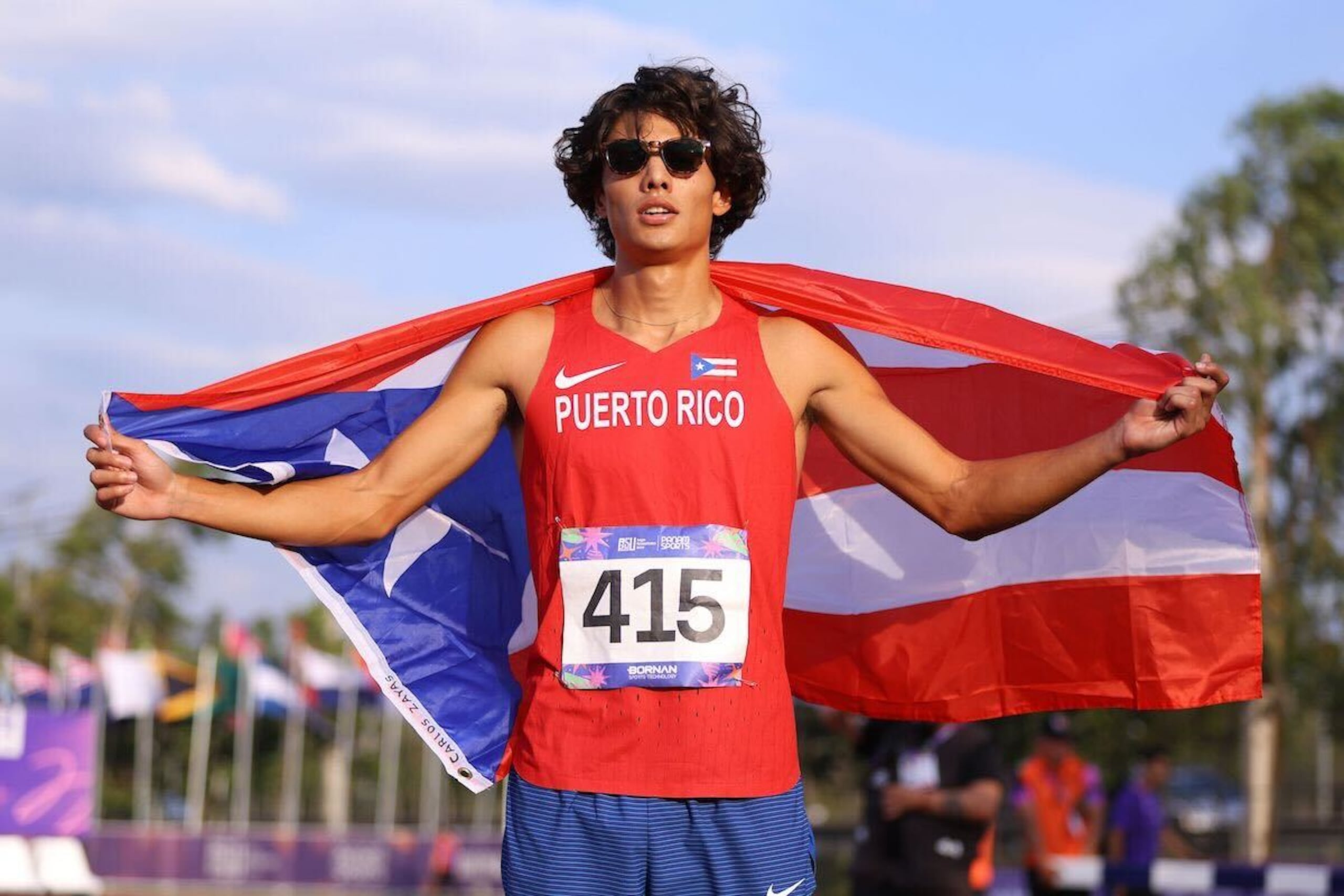 Miguel Pantoja celebra su medalla de oro en los Juegos Panamericanos Junior de Asunción 2025.