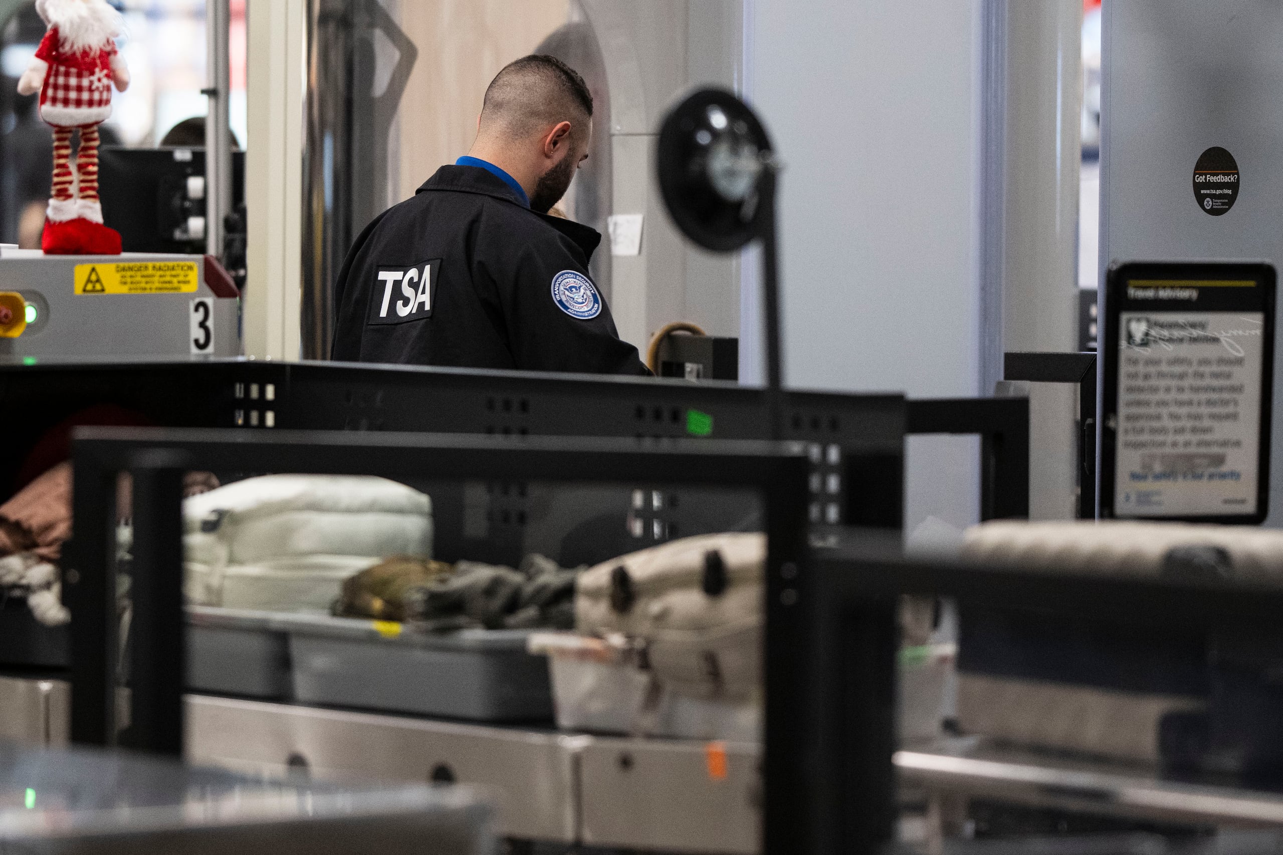 Aunque la perspectiva de aumentar el límite actual de líquidos podría ser un cambio bienvenido para muchos viajeros estadounidenses, algunos expertos dicen que la tecnología aún no está disponible en suficientes aeropuertos.