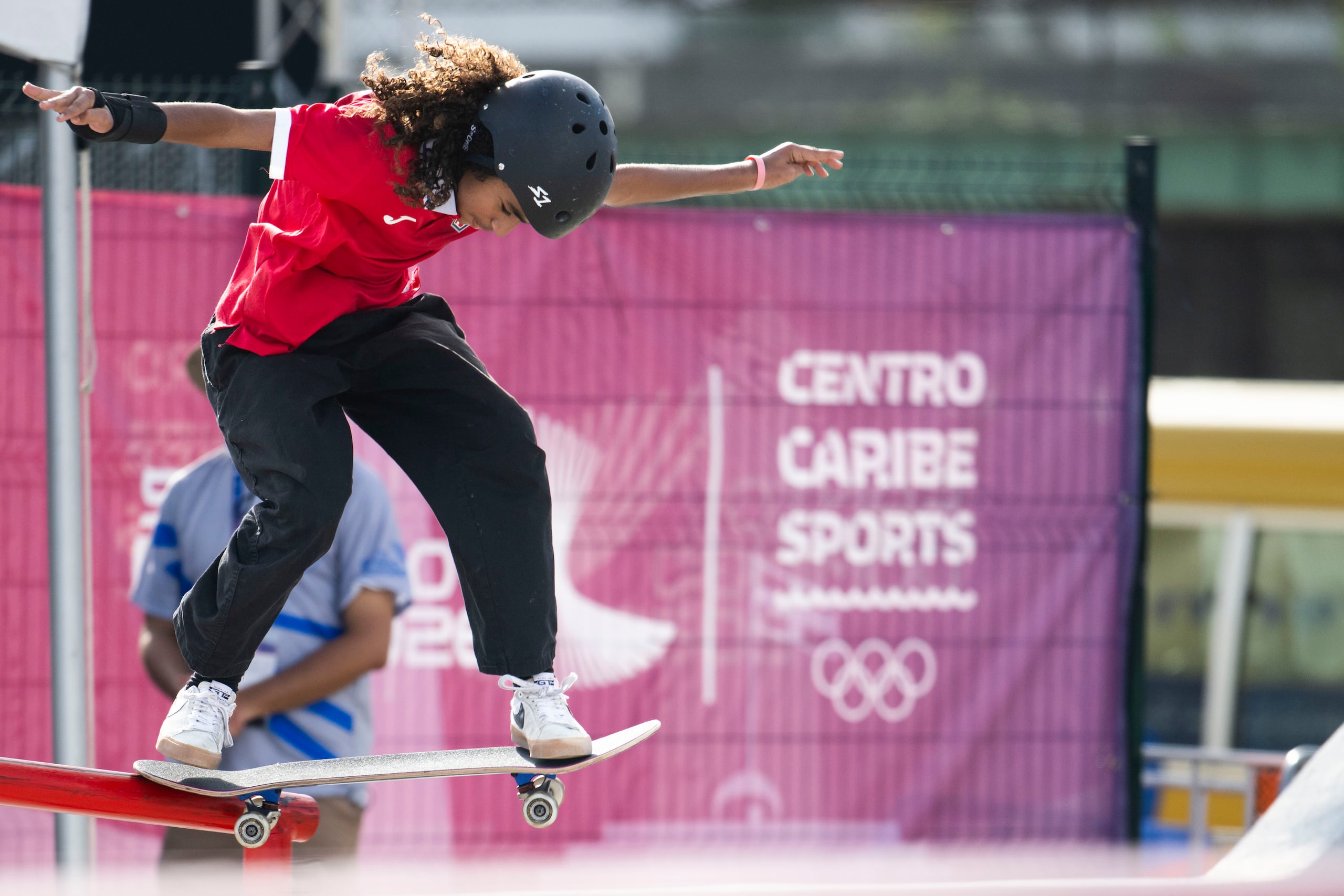 Lavallee, de 15 años, totalizó 140.22 puntos en la final de su primera justa regional.