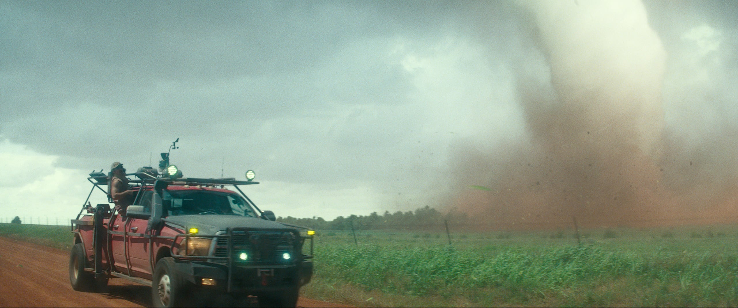 Los cazatornados regresan a la pantalla grande con esta secuela de "Twister".