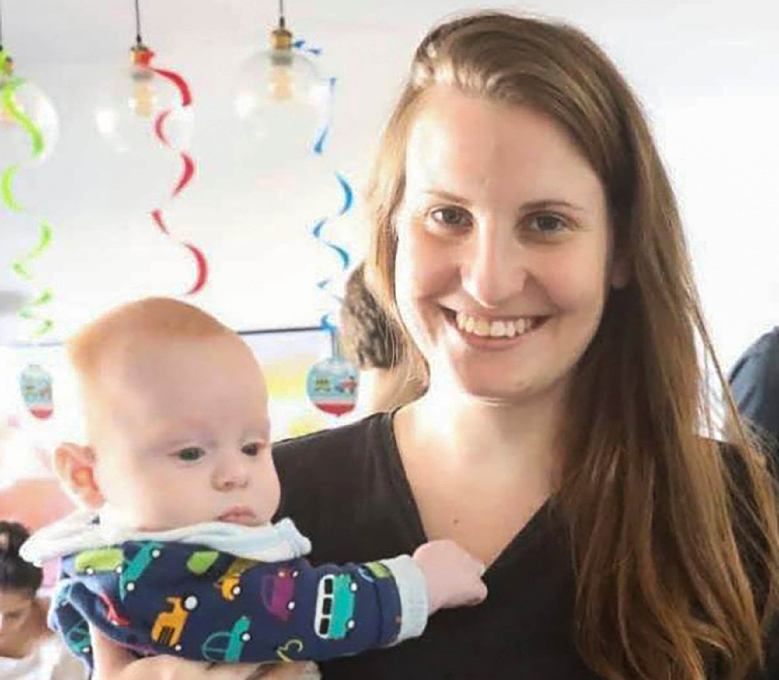 Esta imagen sin fecha publicada por el Foro de Familias de Rehenes, muestra a Shiri Bibas, quien fue secuestrada y llevada a Gaza el 7 de octubre de 2023.