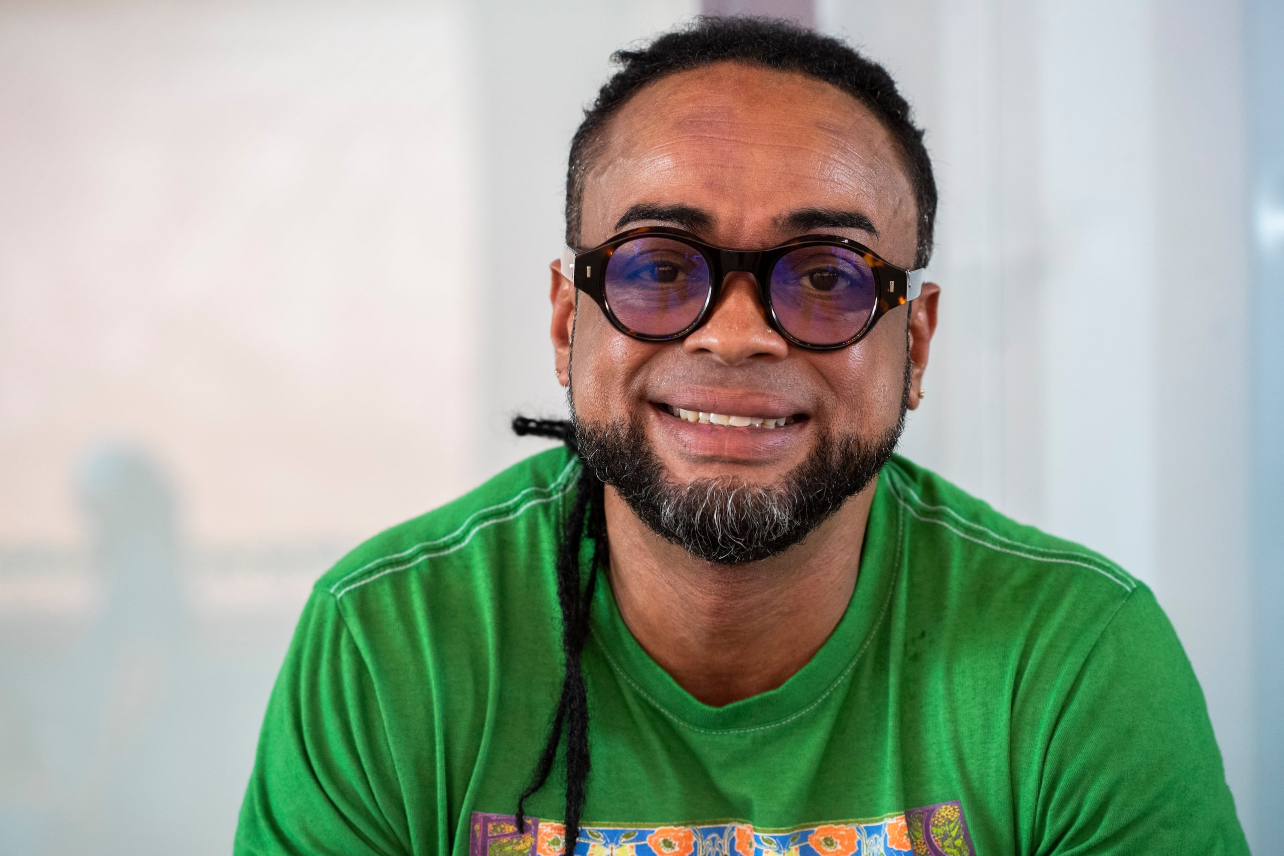 El baterista y cantante encamina su carrera como solista, etapa que marcará con un nuevo disco, el cual incluirá este tema.