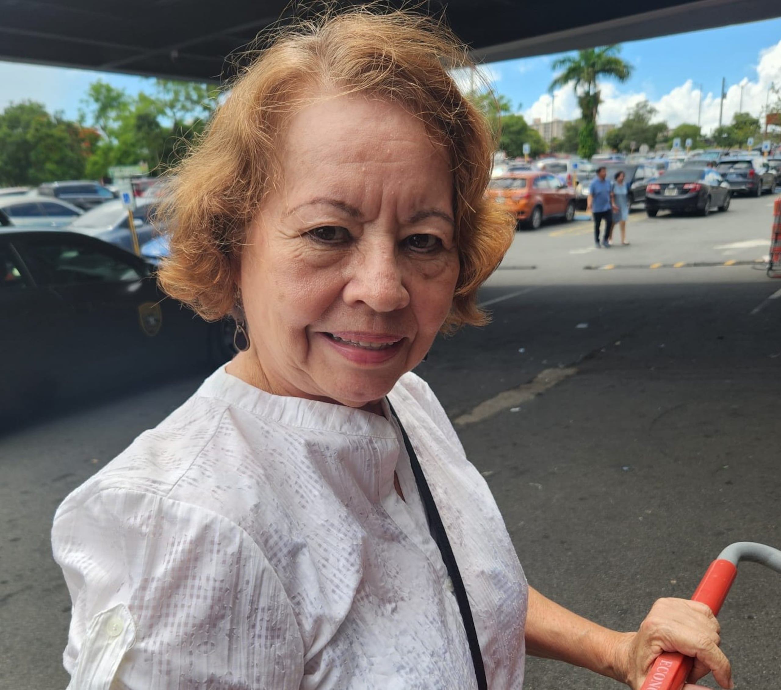 Como la mayoría de los puertorriqueños, Luz Rodríguez dijo que ayudaría a su familia con el dinero del Powerball.