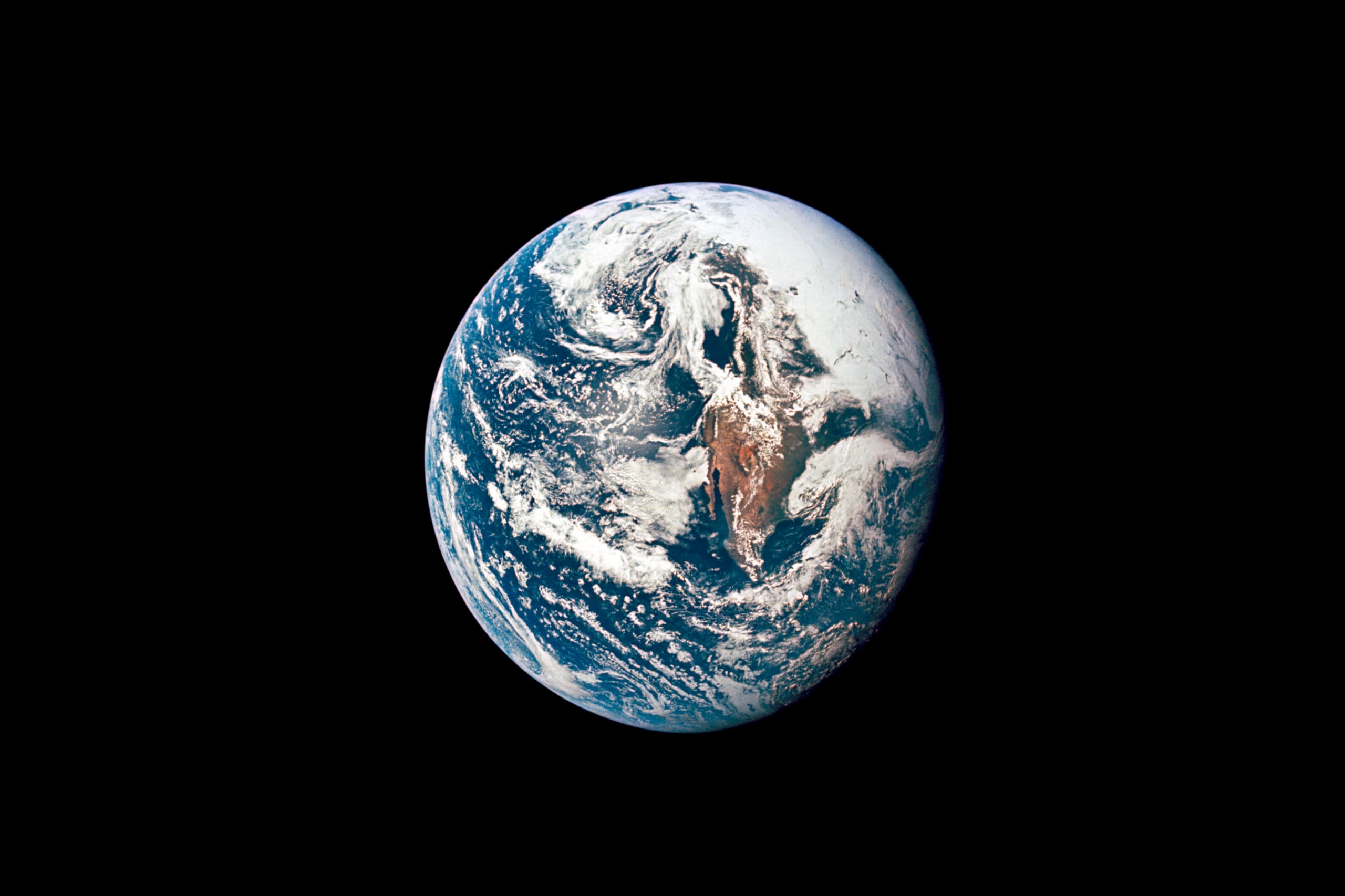 Foto entregada por la NASA, que muestra la Tierra desde la nave espacial Apollo 10 el 18 de mayo de 1969. (NASA via AP)