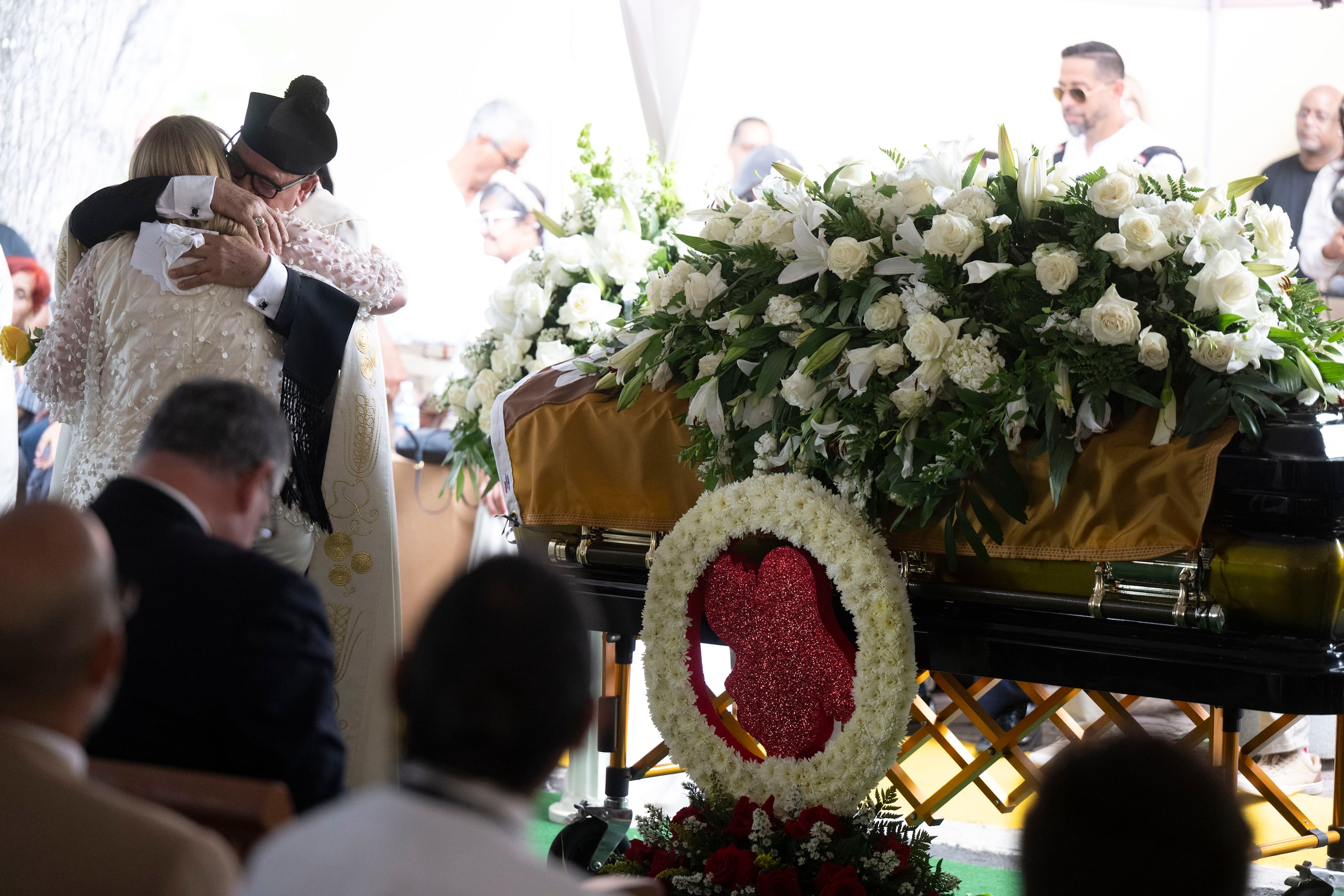 El 2025 vio partir a varias figuras relevantes, incluyendo al alcalde de Dorado, Carlos "Carlitos" López Rivera.