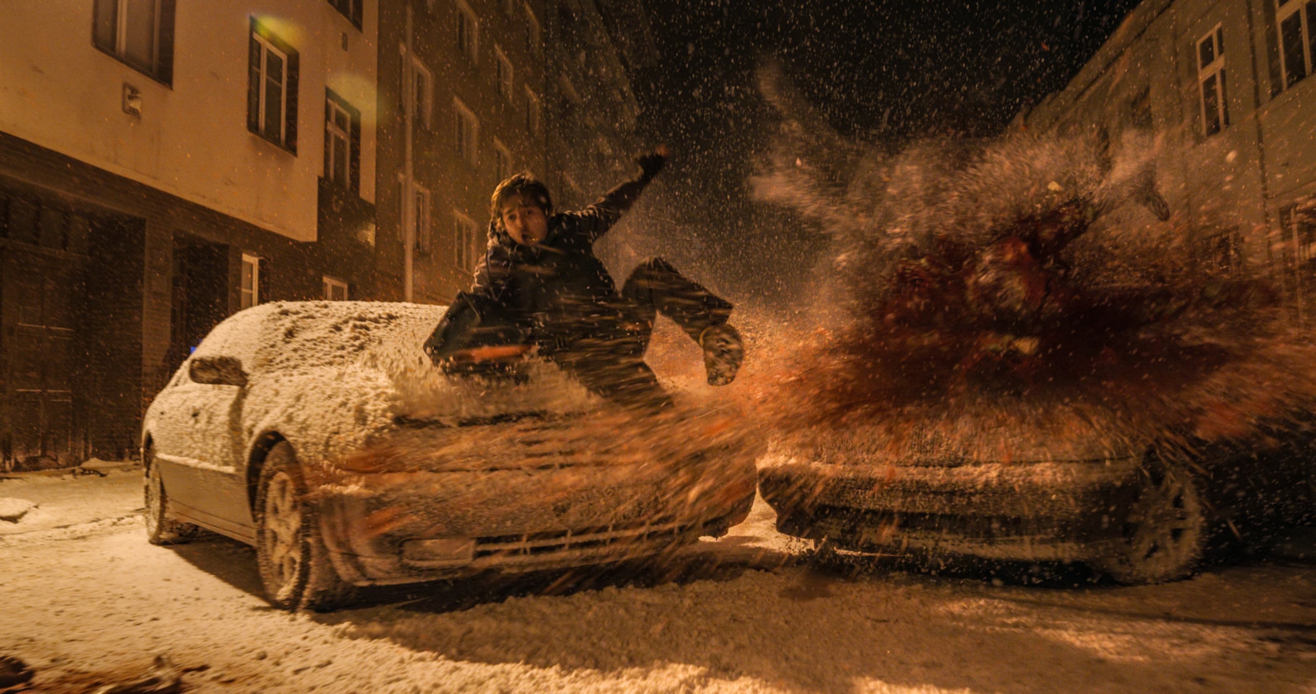 Austin Abrams en una escena de "Resident Evil." (Sony Pictures via AP)