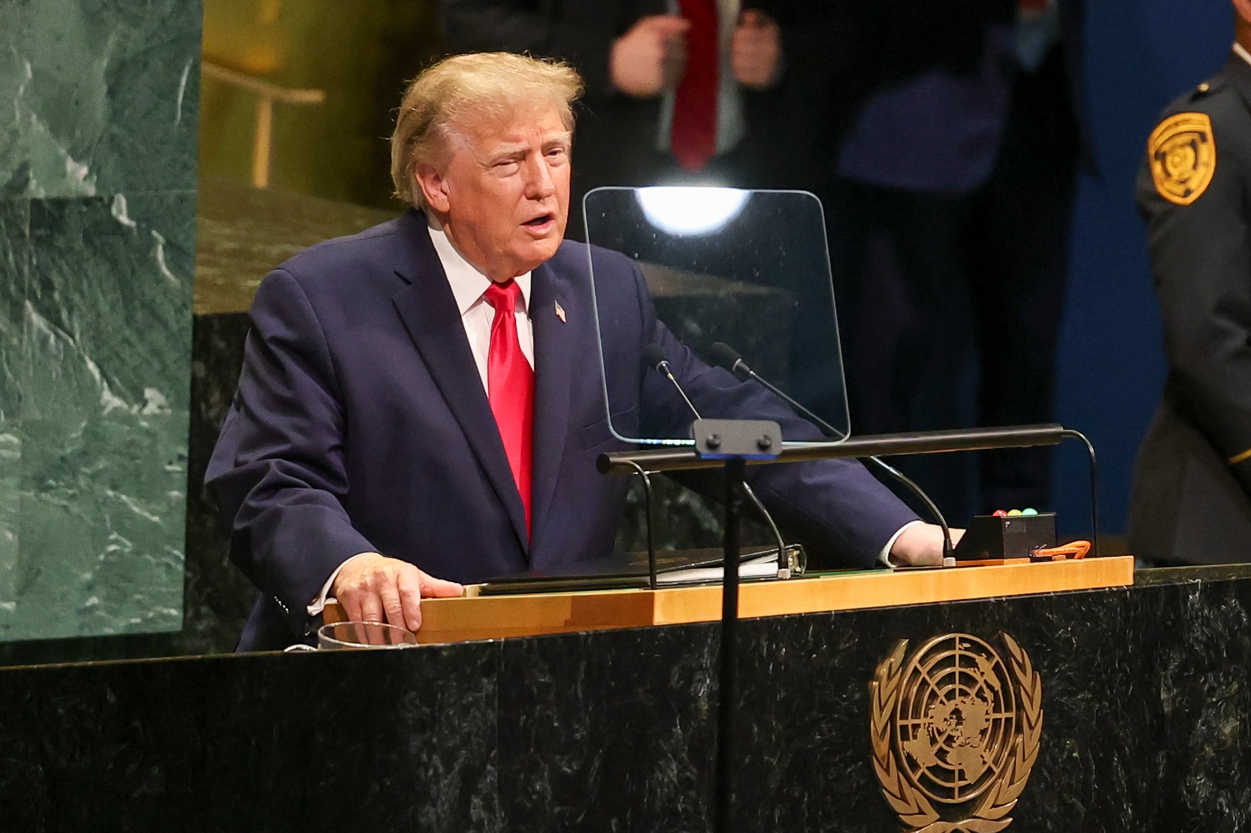 El presidente de EE.UU., Donald Trump da un discurso en la Asamblea de las Naciones Unidas en Nueva York (EE.UU.). EFE/EPA/SARAH YENESEL