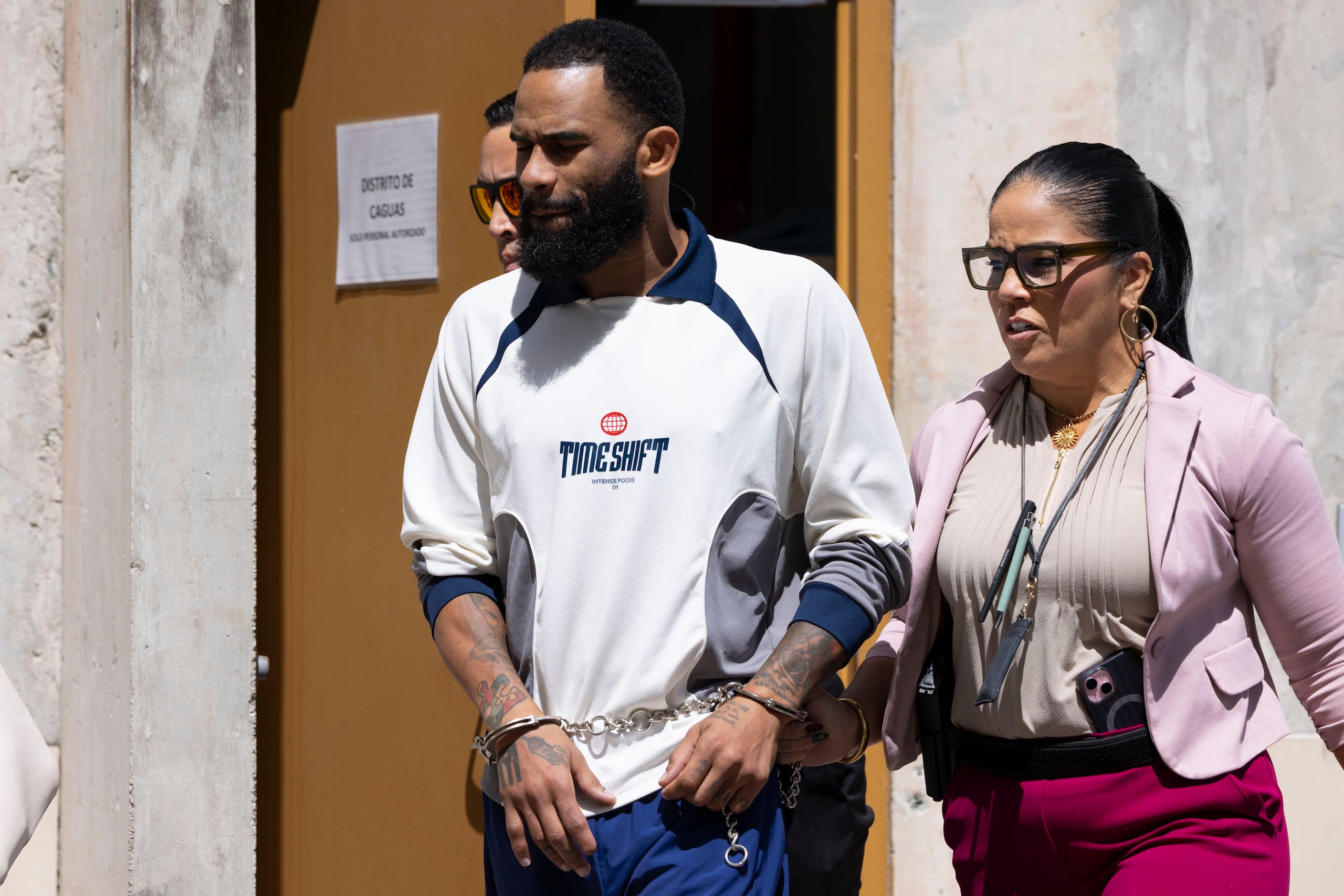 El veterano armador de los Cangrejeros de Santurce, Walter Hodge Jr. arrestado.