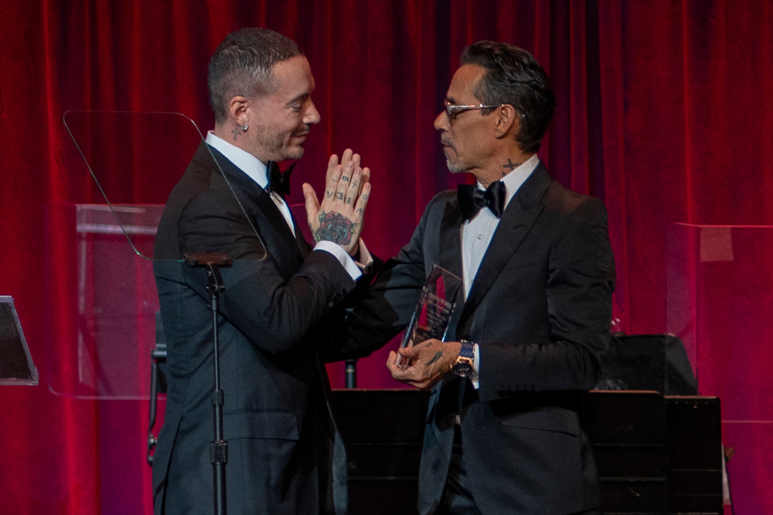 El músico colombiano J Balvin habló de la importancia de la salud mental.