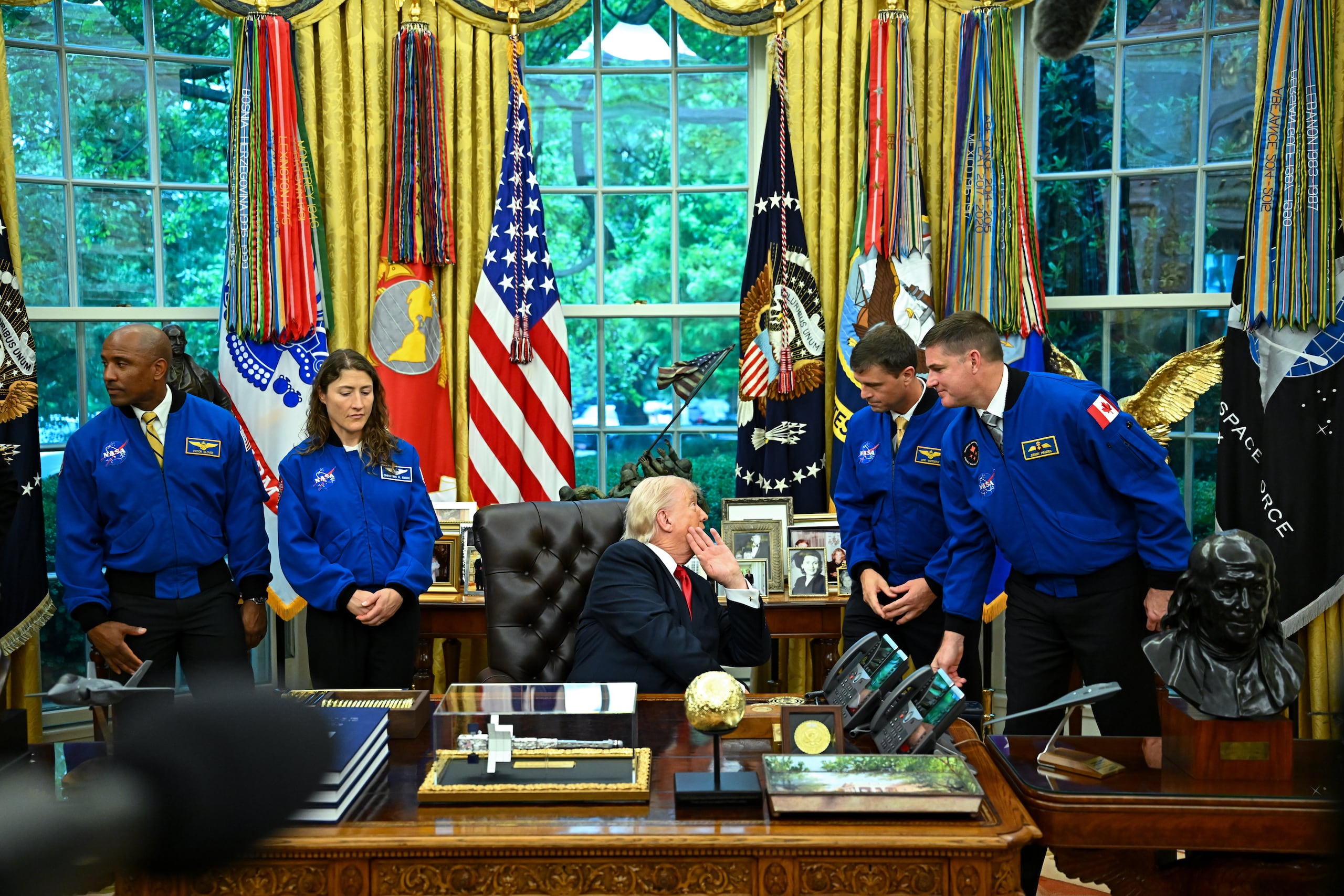 Los cuatro tripulantes de Artemis II son Reid Wiseman, Christina Koch y Victor Glover, de la NASA, y Jeremy Hansen, de la Agencia Espacial Canadiense (CSA). EFE/EPA/Graeme Sloan / POOL