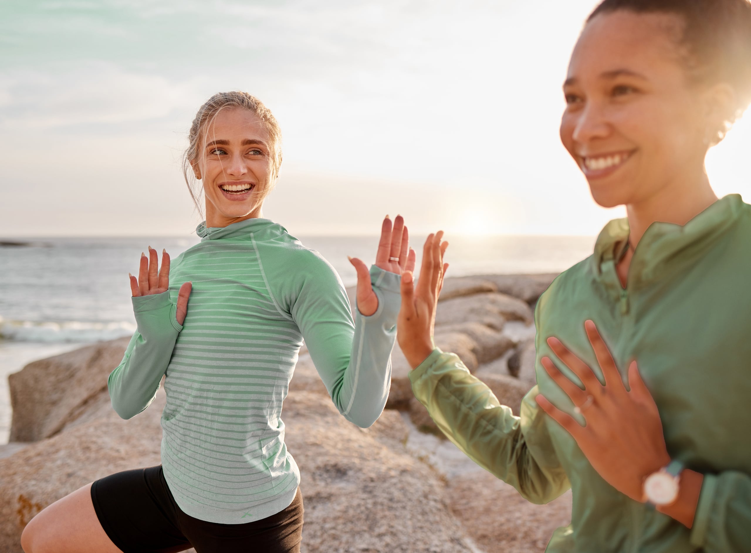 Prácticas como la meditación, los ejercicios de respiración, el contacto con la naturaleza y las relaciones sociales saludables pueden ayudar a reducir la carga de estrés que afecta negativamente a ambos sistemas y promover un mejor equilibrio neuroquímico.