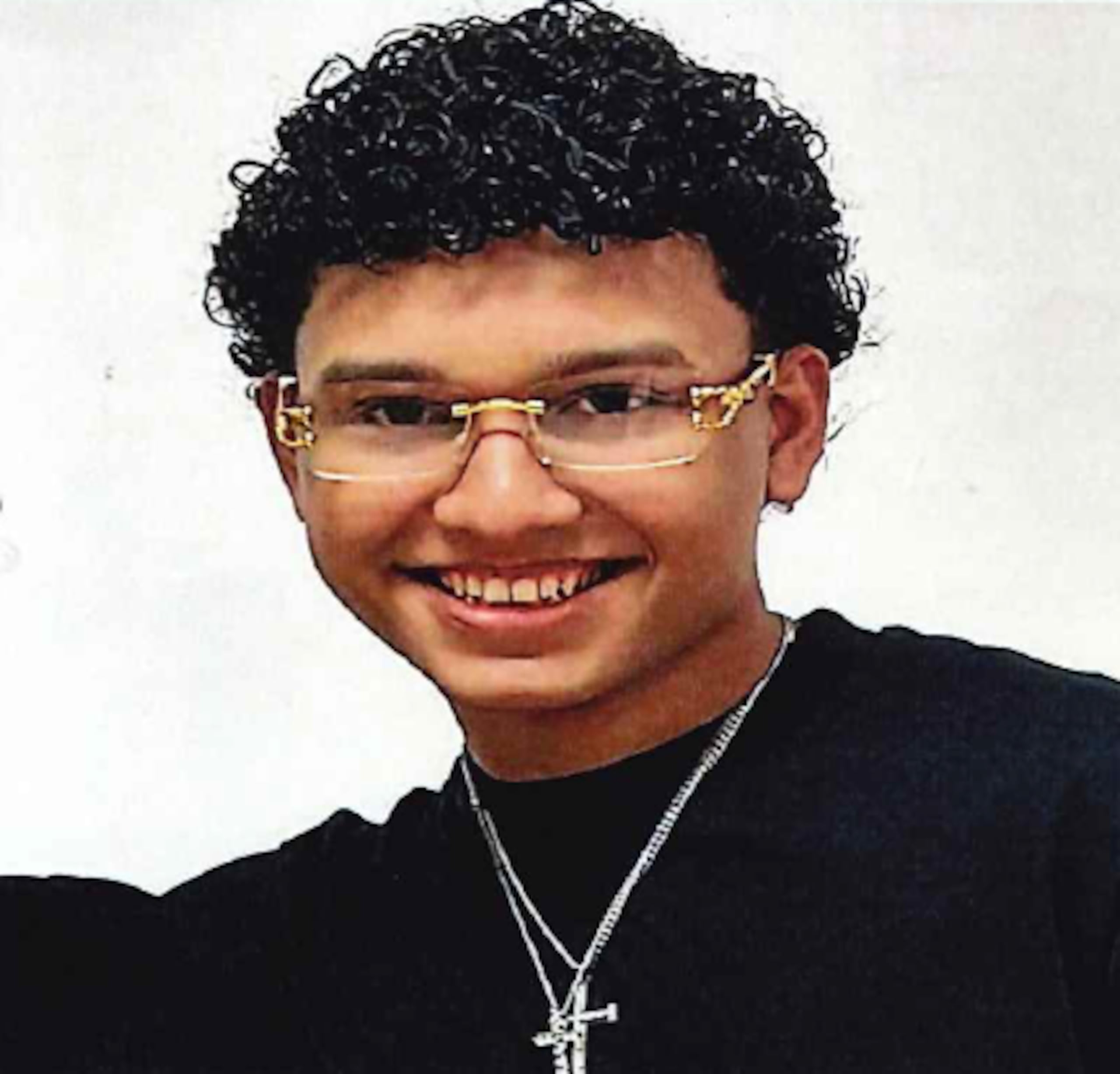 Si conoce el paradero de Christopher Yadiel Morales, puede comunicarse al (787)343-2020 o al (787) 793-1234 extensiones 2463 o 2464.