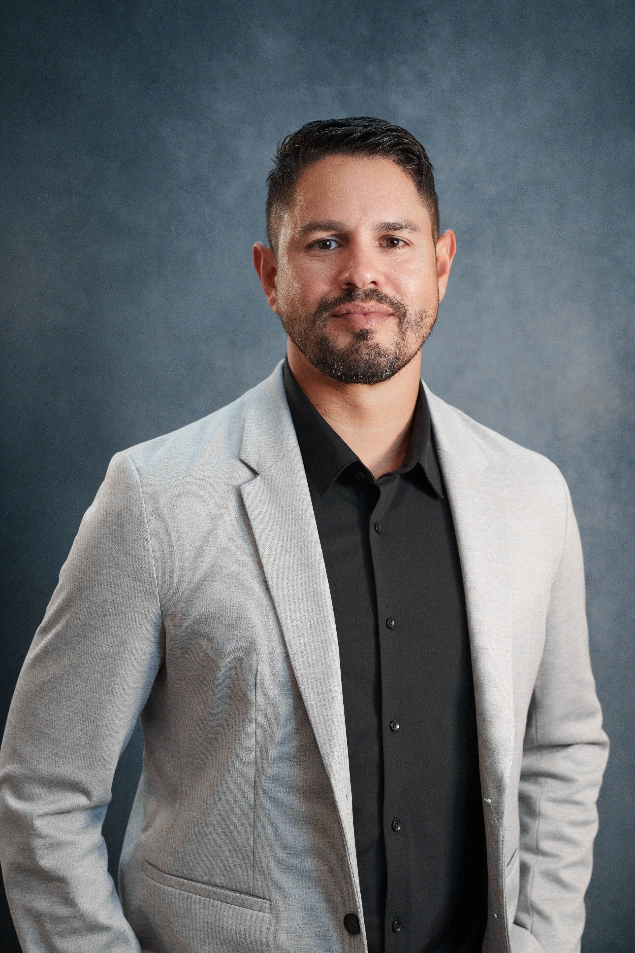 Jeff Rodríguez, un profesional financiero con experiencia en asesoría de inversiones y manejo de capital institucional