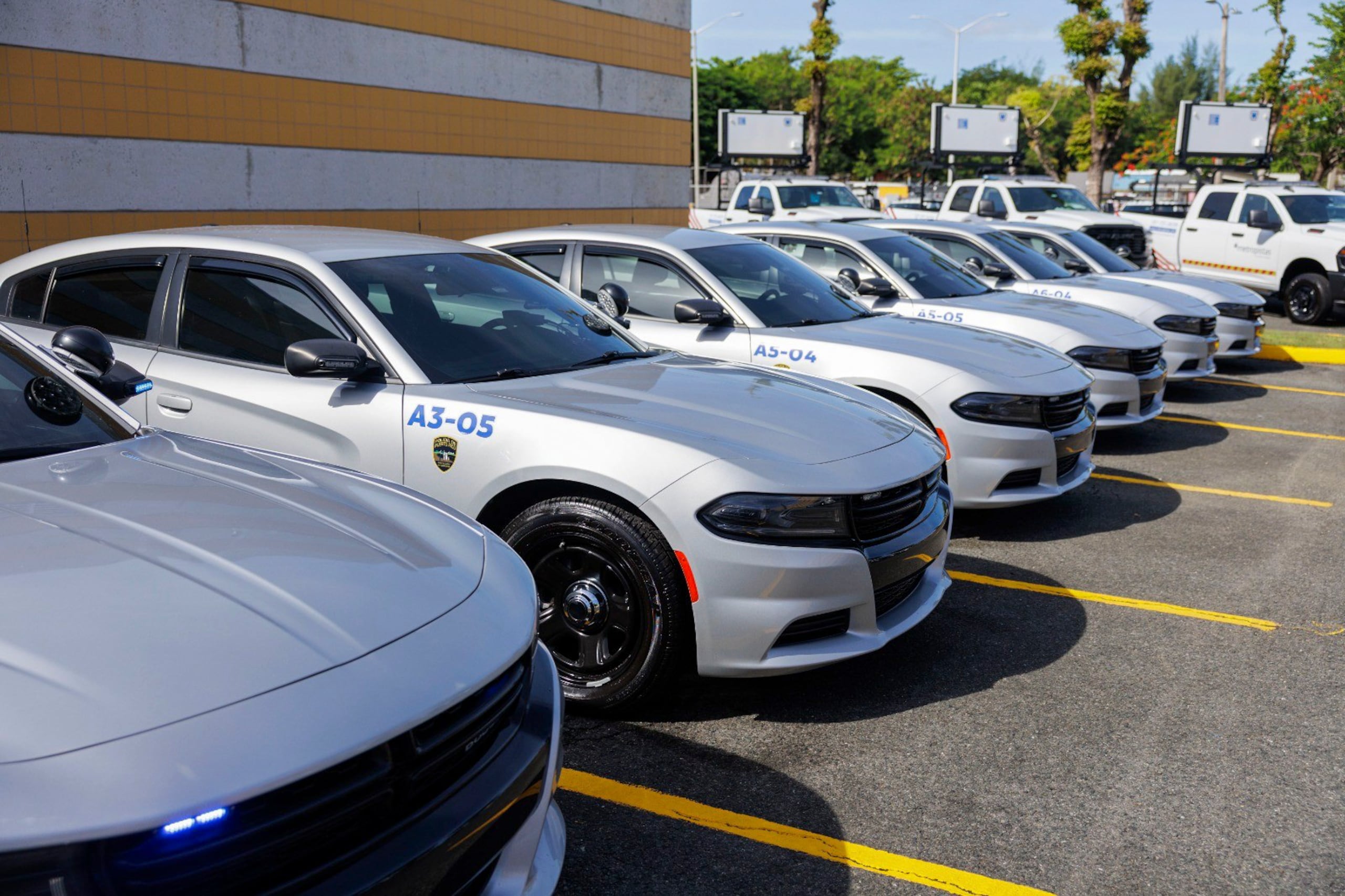 La Policía recibió 11 patrullas nuevas y equipadas que fueron entregadas Metropistas, para fortalecer la capacidad de vigilancia y respuesta de las unidades.