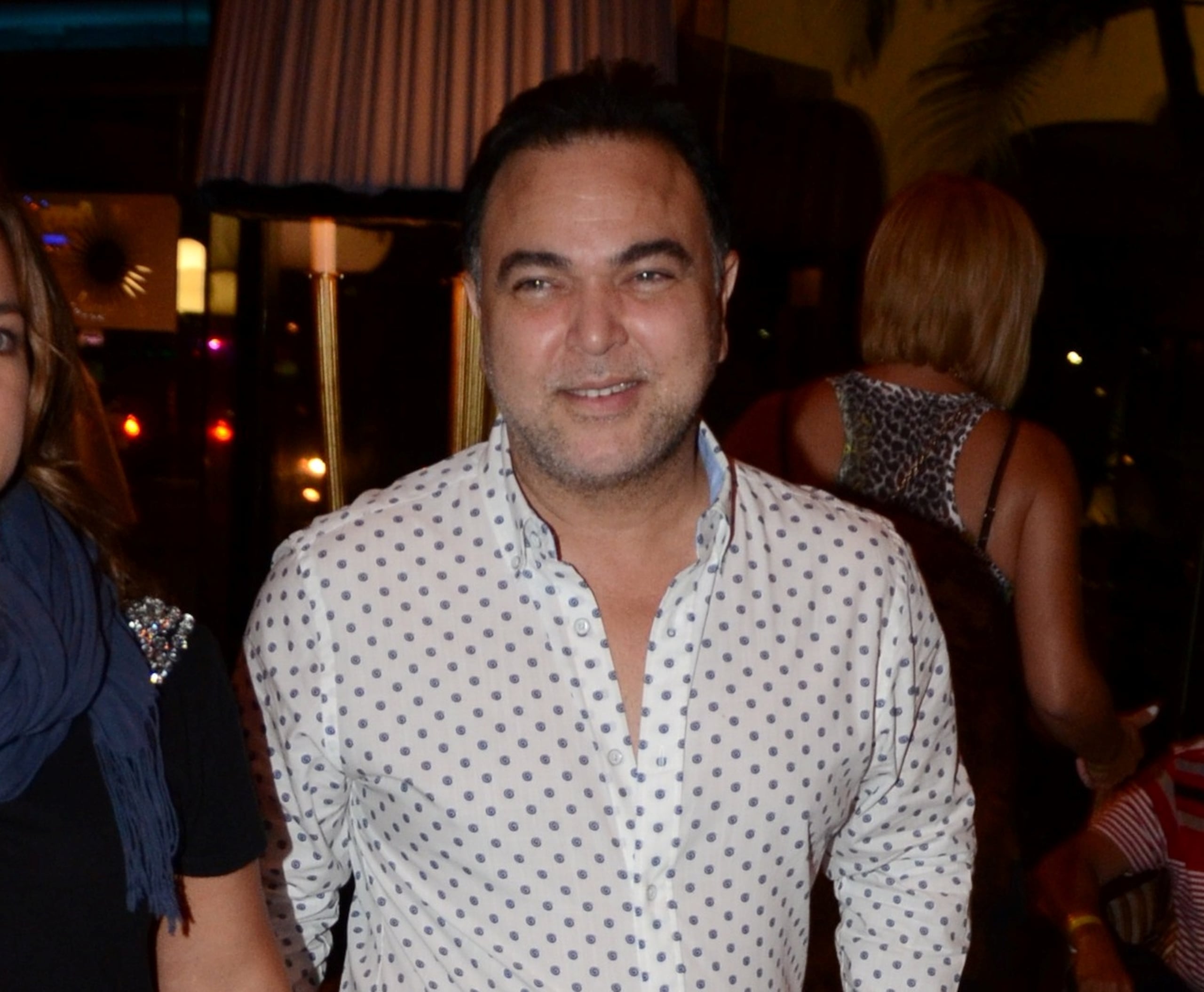 Adalberto López Torres, hermano de la actriz y comunicadora Adamari López, fue arrestado por una querella de violencia doméstica.