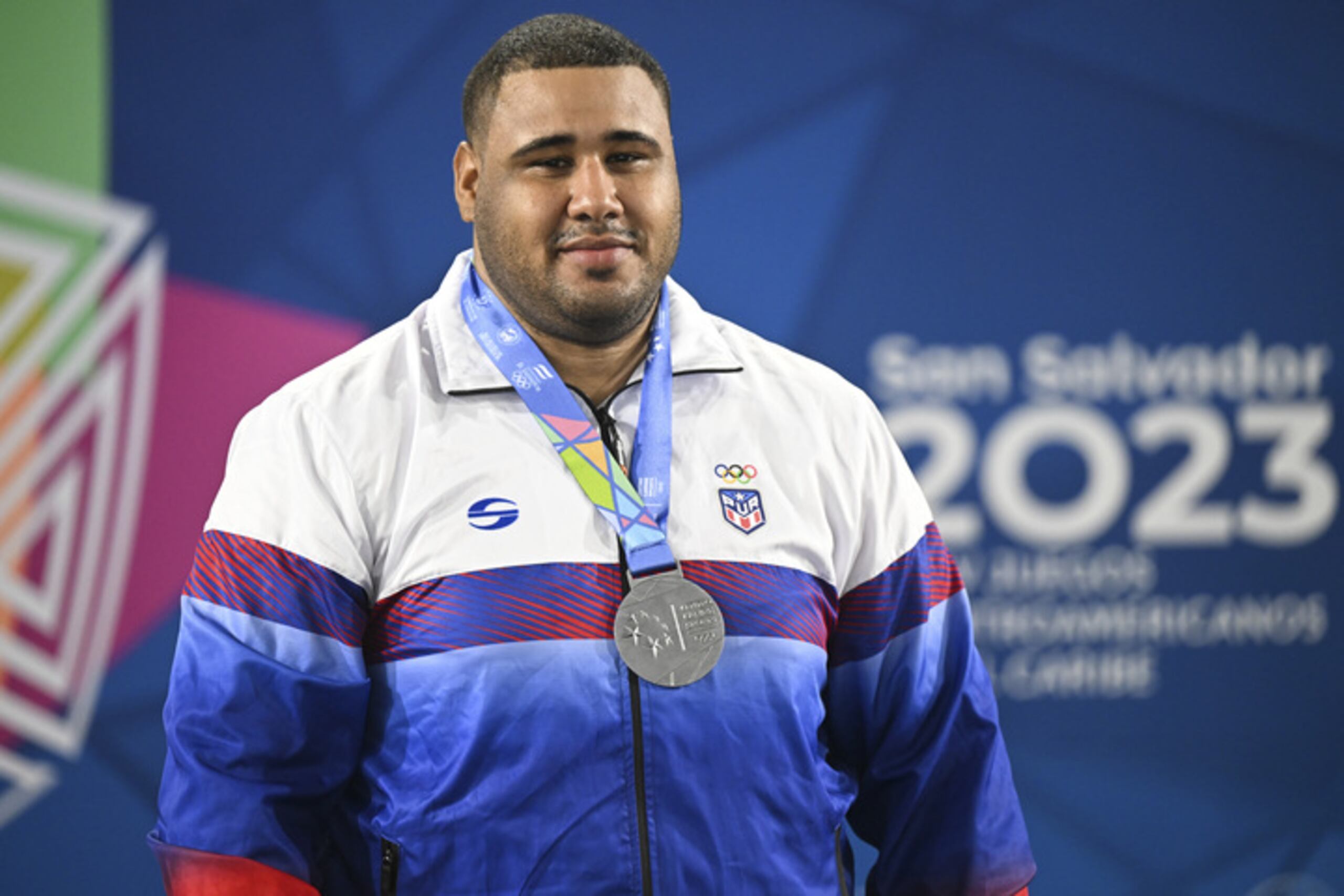Edgardo López de Puerto Rico ganó medalla de plata en los 130 kg de lucha grecoromana