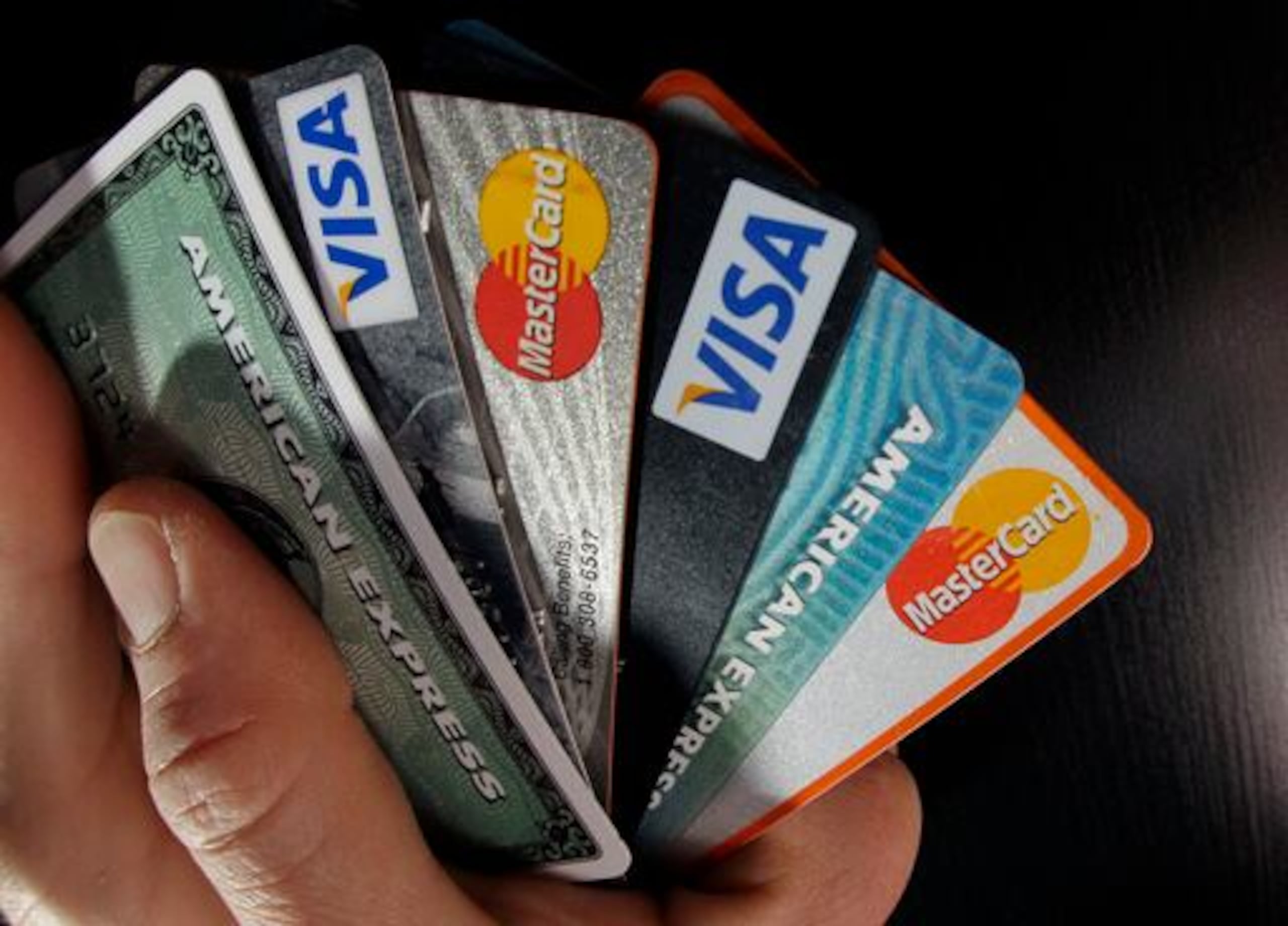 El escenario se vuelve más complicado cuando el consumidor se limita al pago mínimo.